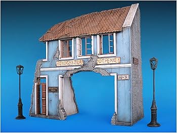 Amazon | ミニアート 1/35 ハンガリーの都市の建物 ジオラマ