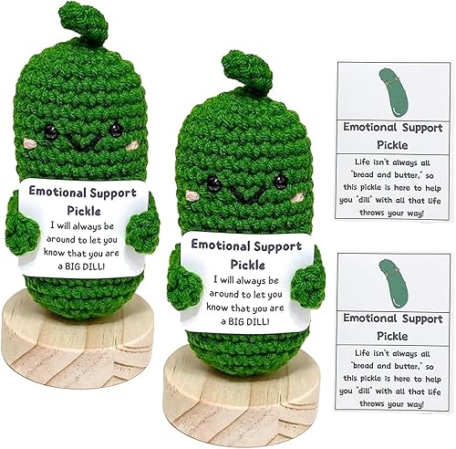 utosday Regalo de pepino en escabeche hecho a mano, con apoyo emocional, lindo adorno de muñeca de punto de ganchillo de Navidad, divertido juguete