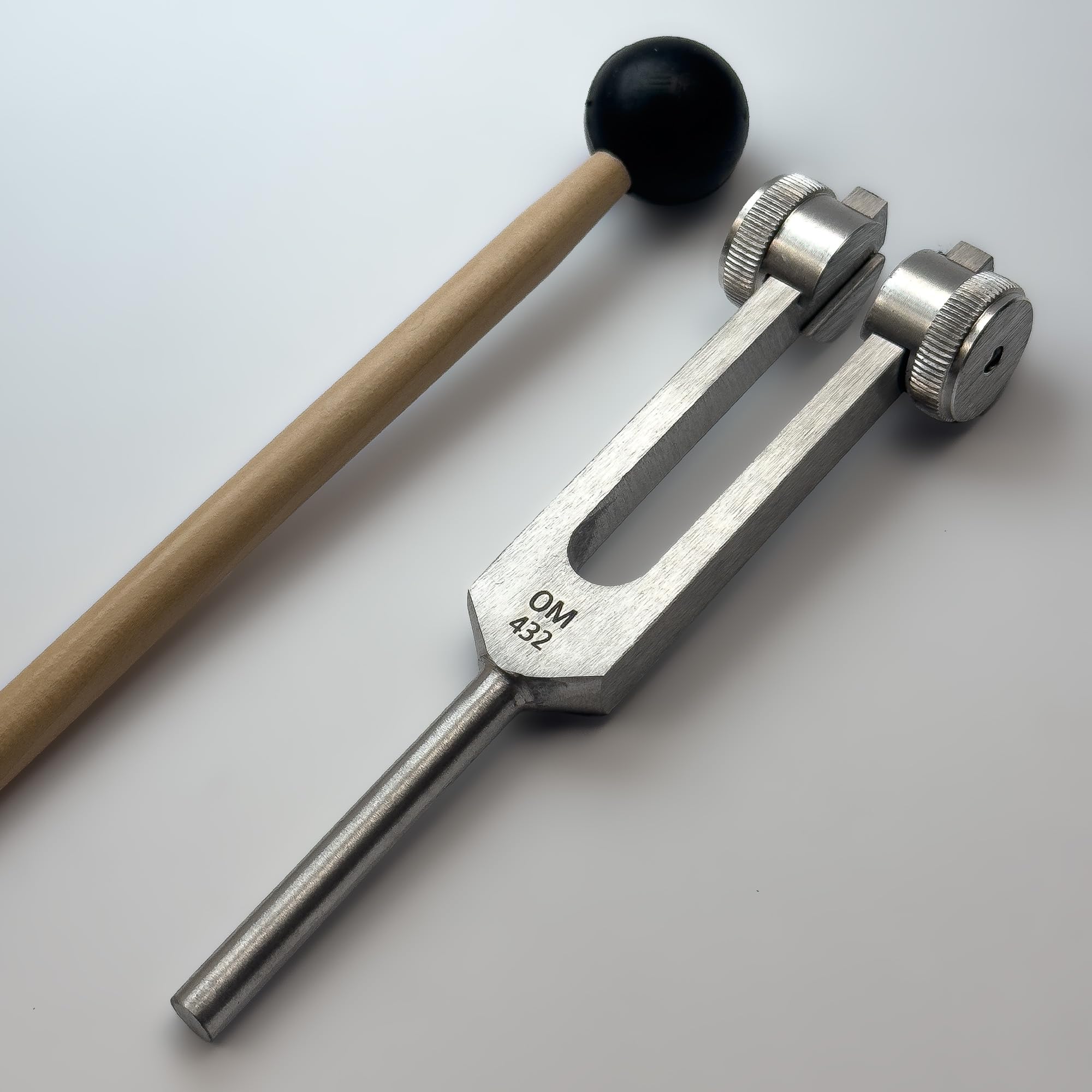 432 Hz gewichtete Stimmgabel - Musikalische Tonhöhe der Natur - Höhere Oktave mit kürzerer Resonanz aber erhöhter Stärke und Amplitude - Liebesfrequenz 432 Hz - Biofeld-Harmonisierung - Silber