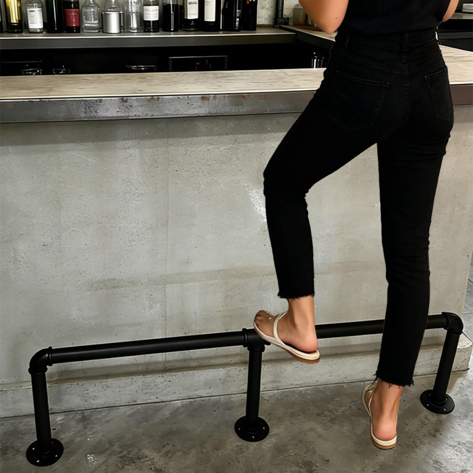 Repose-pieds industriel gain de place en kit tubulaire 80cm pour comptoir