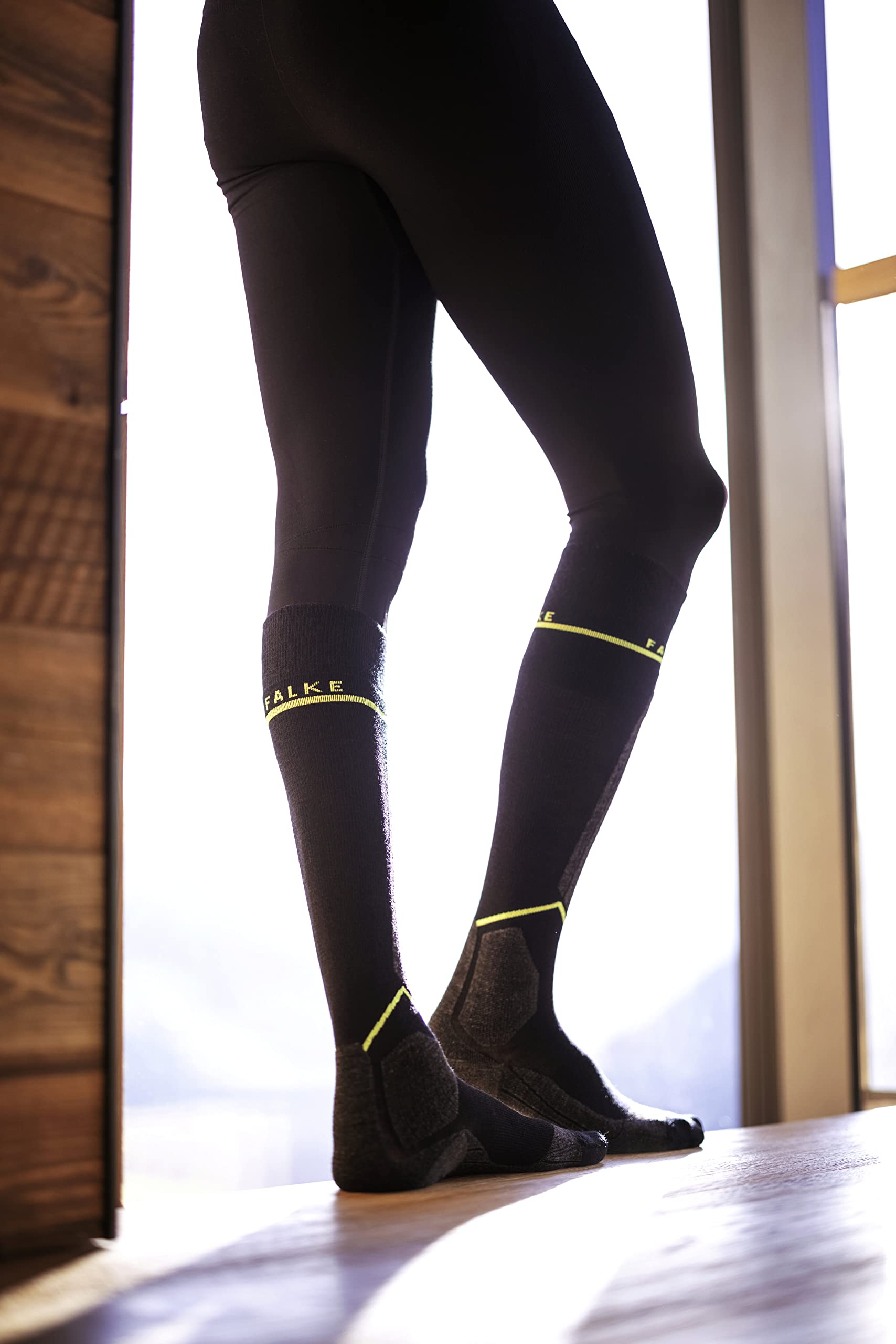FALKE Skarpety narciarskie SK Energizing Wool M Oddychający Szybkoschnący Kompresyjne 1 Para Czarny Black-Lightning 39-42