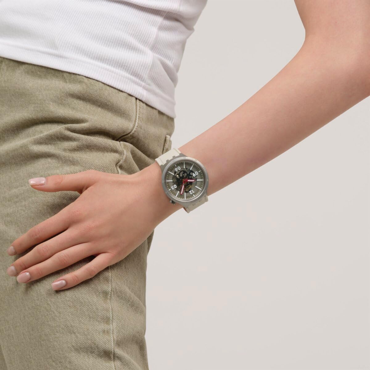 Swatch Unisex Casual Watch Beige Stainless Steel Quartz Confident Moment