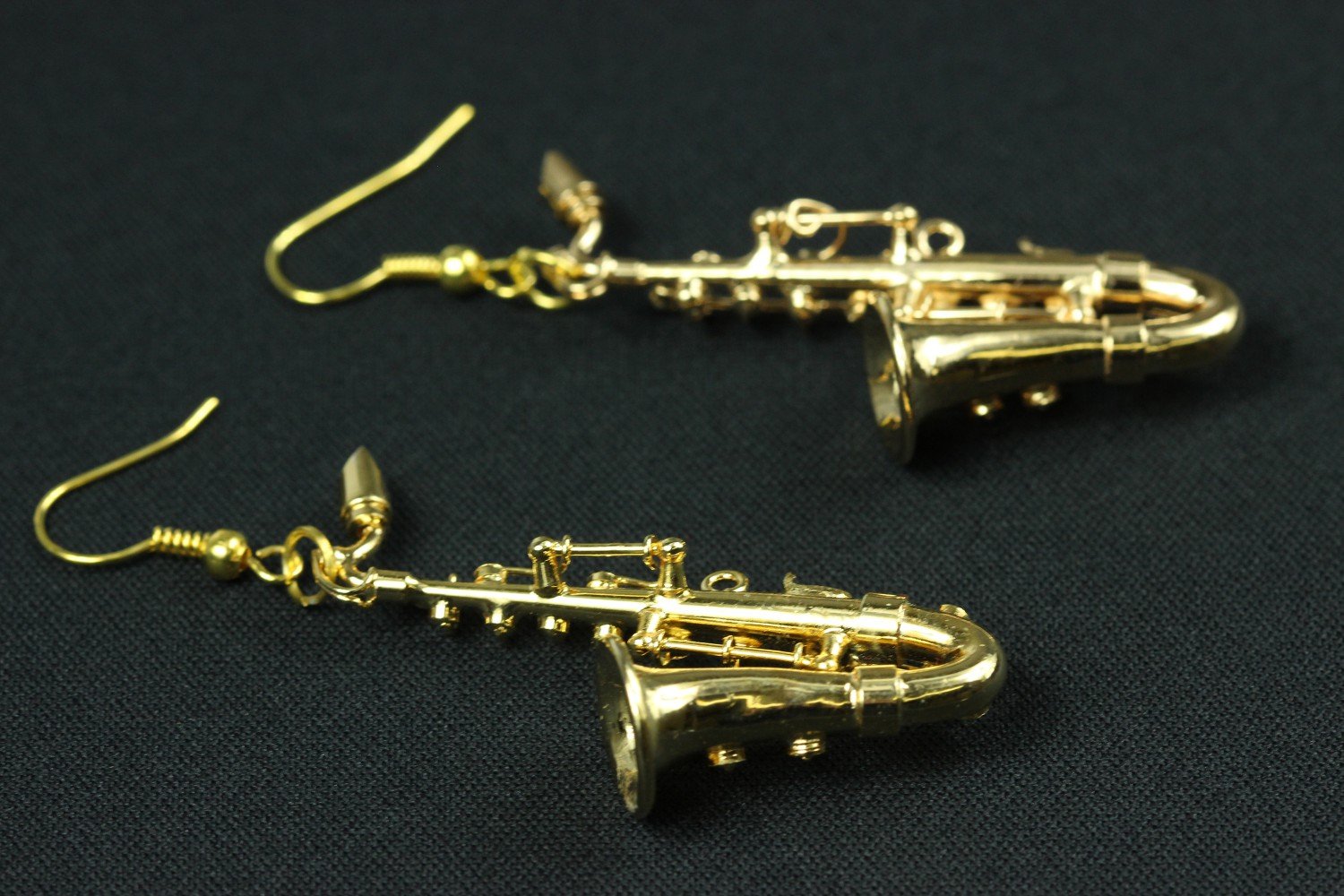 Orecchini fatti a mano sassofono – idea regalo per musicisti con confezione regalo