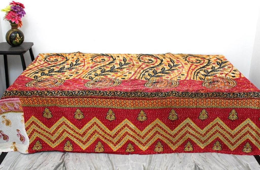 Vintage Throw Kantha Quilt Indian Handmade Bohemian Bedspread Reversible Cotton Ethnic Sari Fabric Embroidered Bedding Blanket Gudari