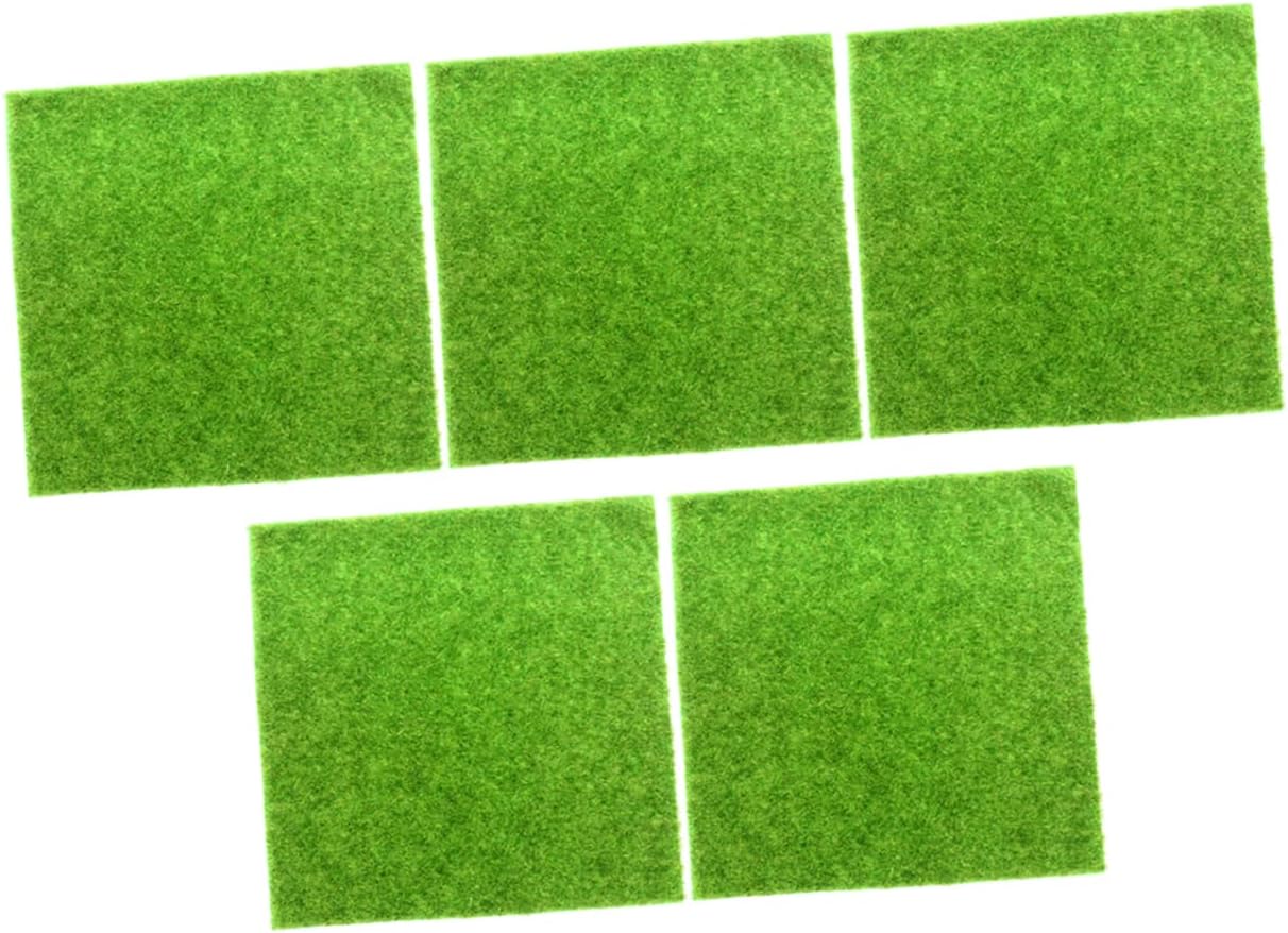 5Pcs Artificial Moss Decoration for Eco Bottles Green Plastic Lawn Grass for Micro Landscape Fairy Garden DIY Home and Garden Decor Accessories