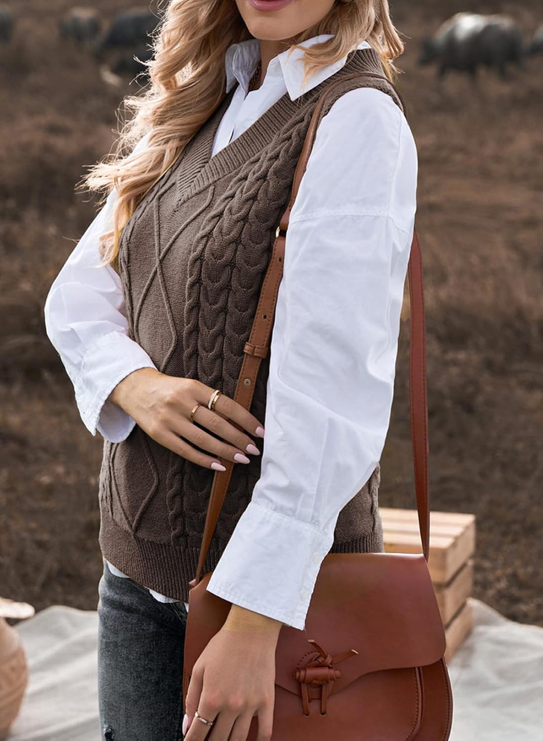 EVALESS Oversized Sweater Vest for Women V Neck Sleeveless Solid Color Loose Pullover Sweater - Image 4