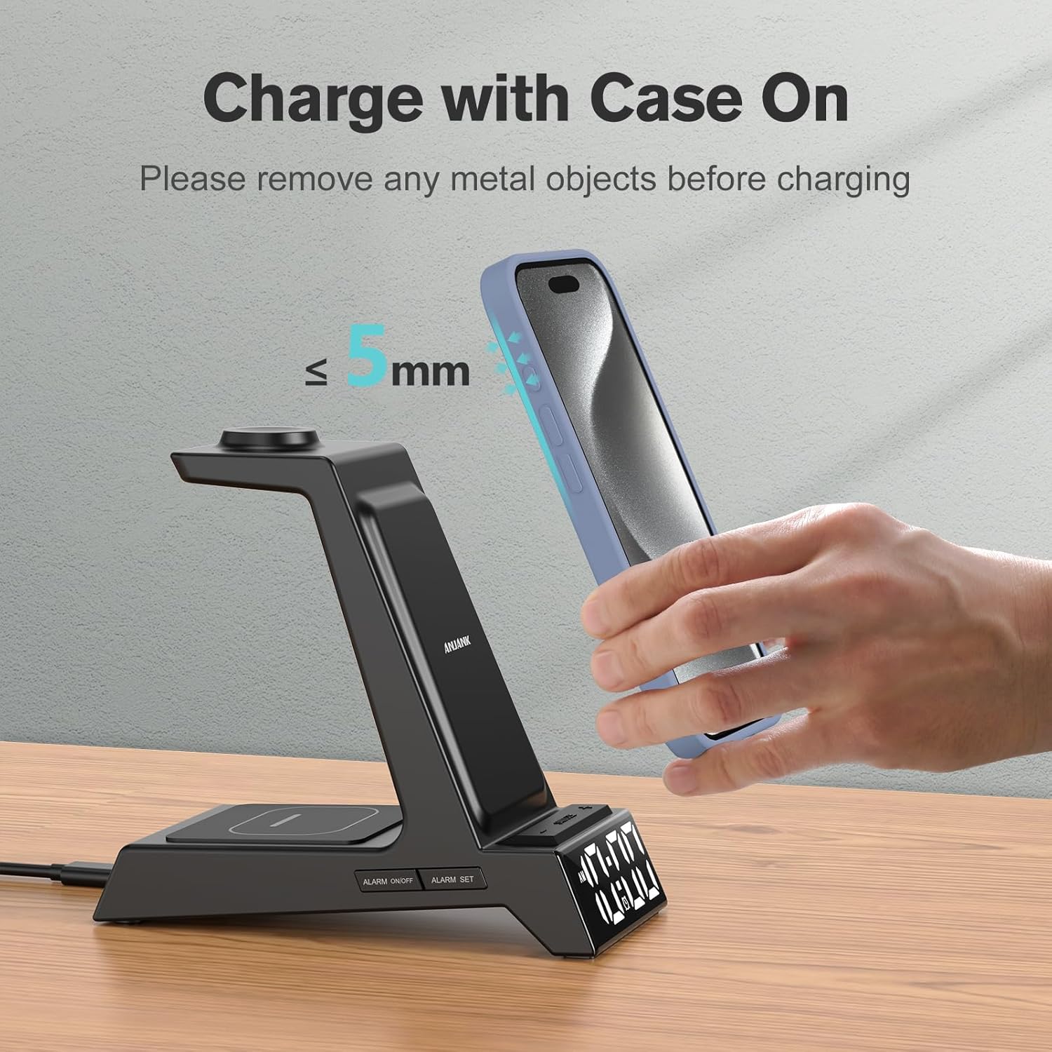 Diagram showing a phone being placed on the charging station with a case on, indicating compatibility up to 5mm thickness.