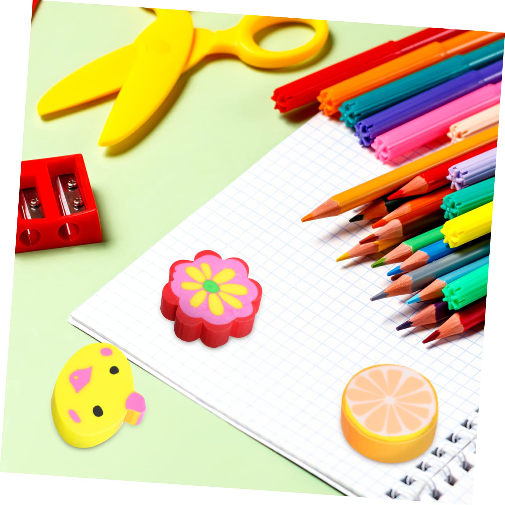 STOBOK 100pièces Gommes Animaux Set Gommes pour Garçon Fille pour École Petites De Dessin Animé Jouets Fournitures Scolaires