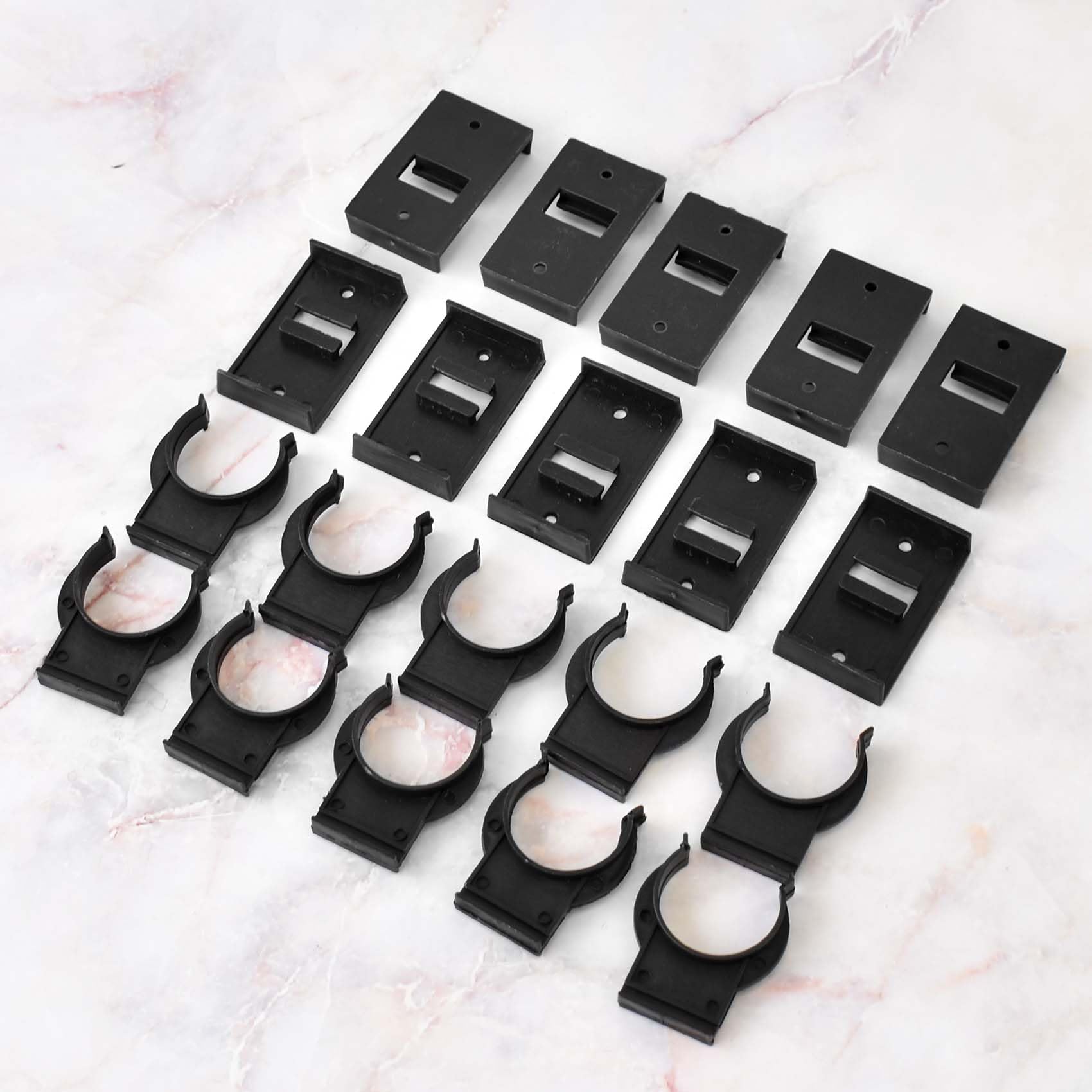 SULIUDAJI 16 Pcs Clips De Zócalo De Cocina,Clip De Rodapié,Clip De Fijación Para Listón De Zócalo,para Zócalo De Cocina Para Sofás, Mesas, Camas, Soportes De TV, Armarios Y Otros Muebles