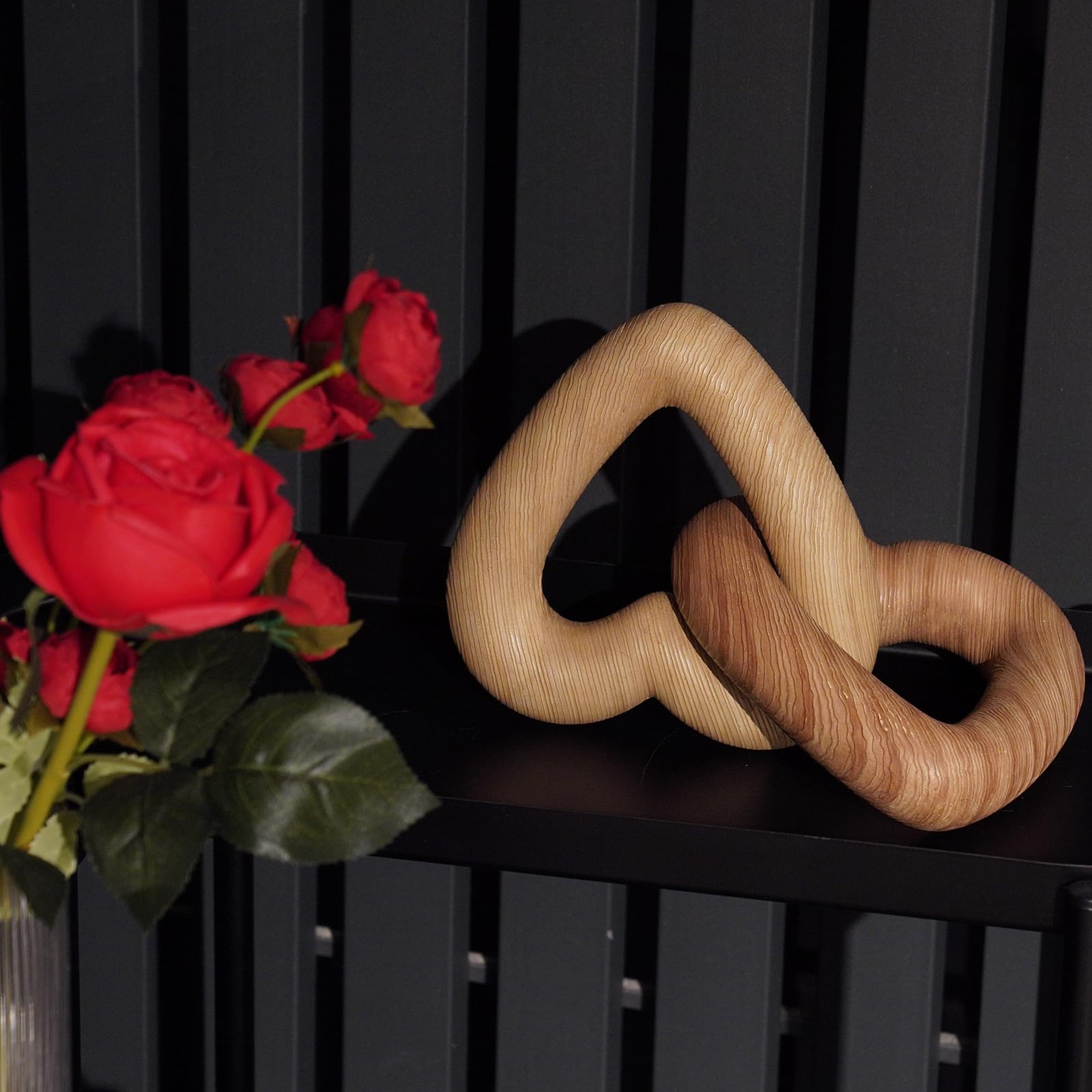 Guichifun Coppia regali decorazione moderna fattoria – scultura a cuore in resina casa catena in legno decorazione statue amore anniversario regali di nozze 16,25 x 6,25 x 9,5 pollici