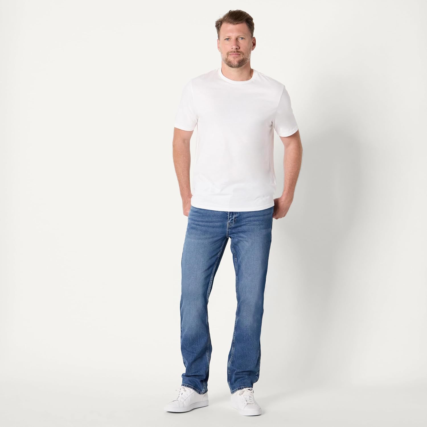 Amazon Essentials Men's Low Stretch Straight-Fit Jeans - Image 3