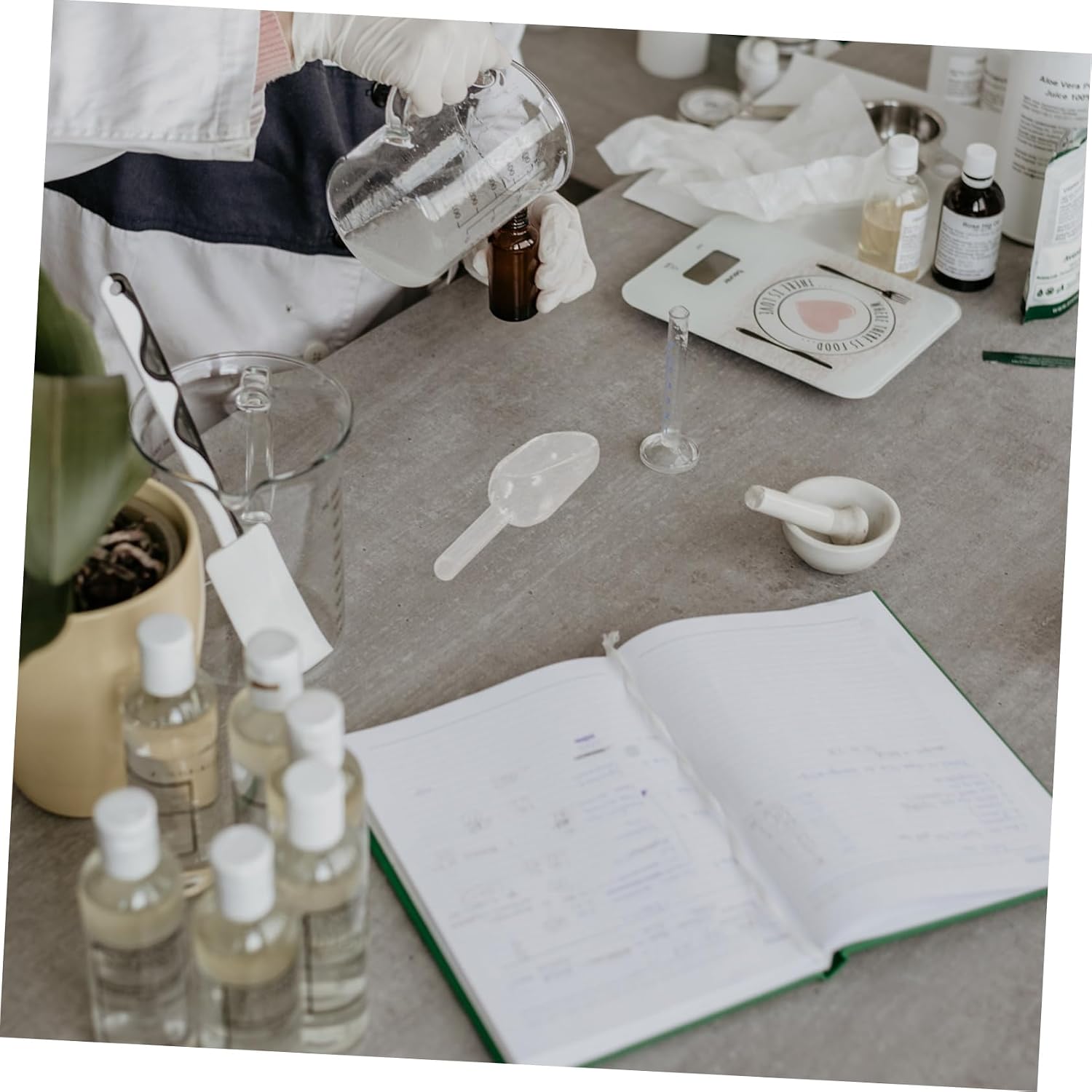ULTECHNOVO Glass Weighing Scoop Gram Measuring Spoon Simple Weighing Vessel for Lab Experiments