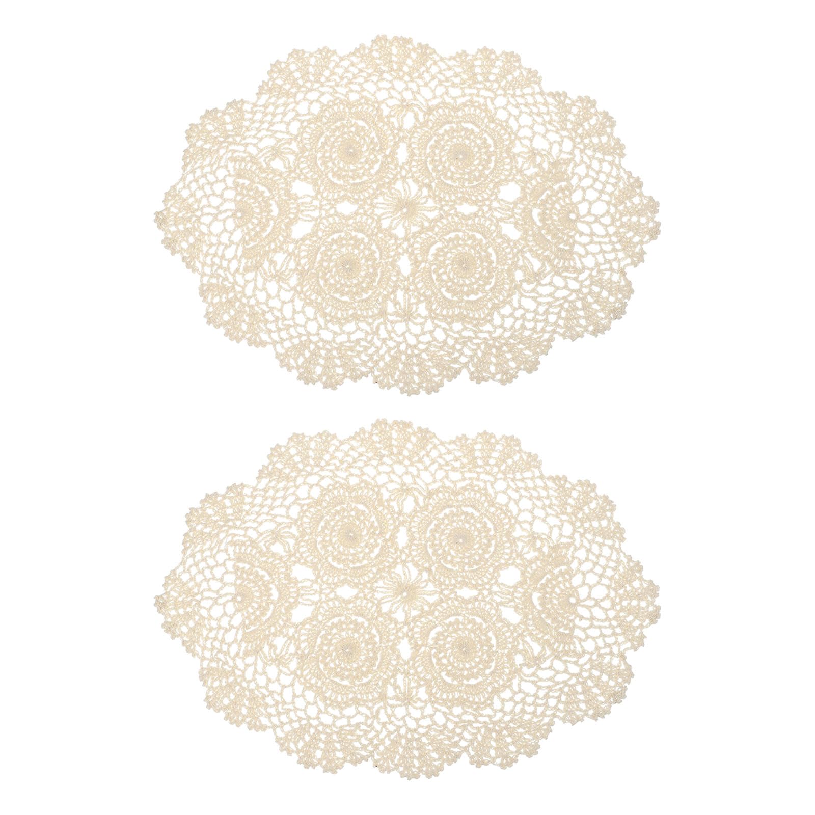Napperons en crochet beige pour embellir vos repas de famille et fêtes