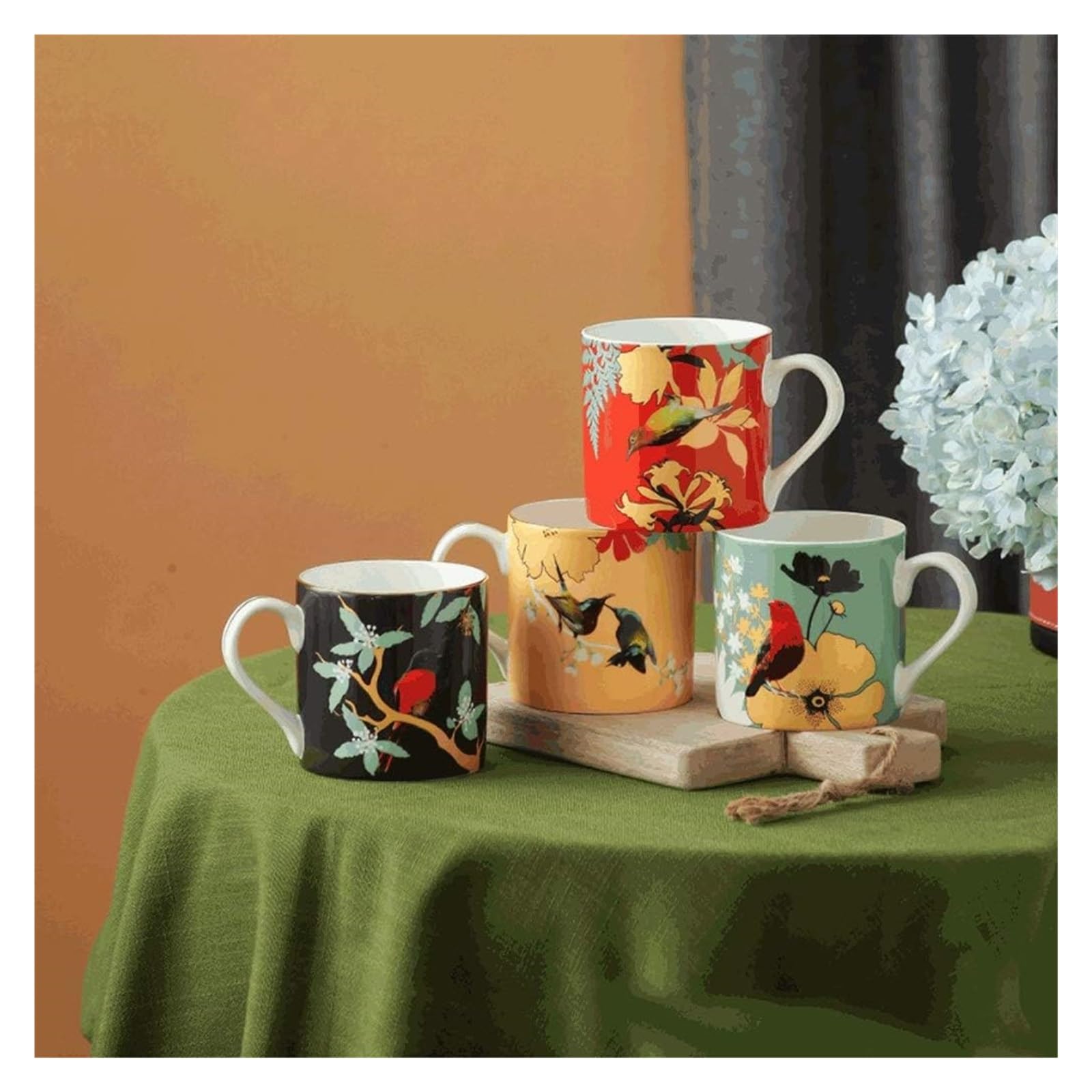 Kubek Kubek z porcelany kostnej ręcznie malowany kubek do kawy, 250ML kreatywna filiżanka do kawy w stylu chińskim, wielofunkcyjny kubek do napojów ze złotym rysunkiem Kawiarnia (Color : Red)