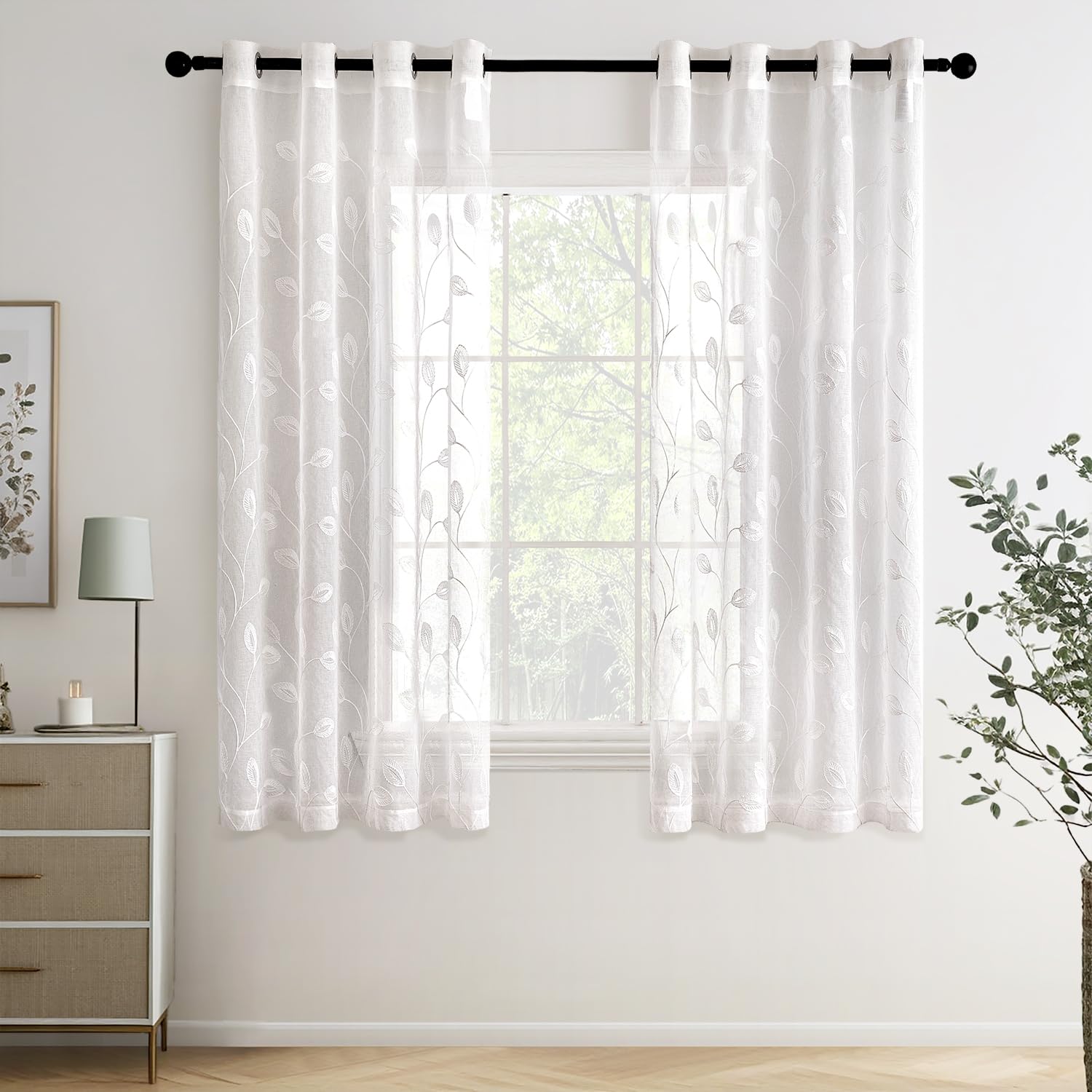 MIULEE Cortinas Salon Modernas con Bordado de Hojas 2 Piezas, Lindas Cortinas Visillos Dormitorio Matrimonio con Ojales, Cortinas Translucidas Salón con Hojas Motivos 140x160 Blanco