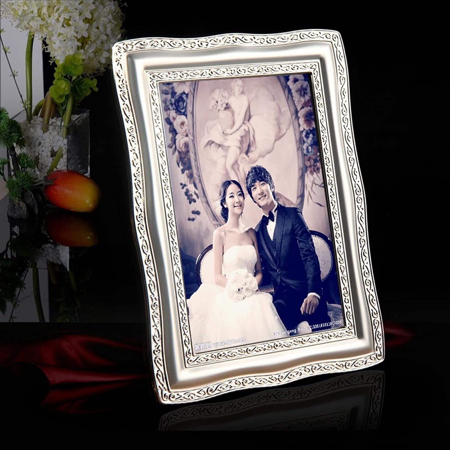 Photo Frame Silver Plated Photo Frame with Brushed Metal Pattern Border 4x6 Picture Frames Single Photo Frame for Wall Mount & Table Top Display Display Pictures(8x10 inches)