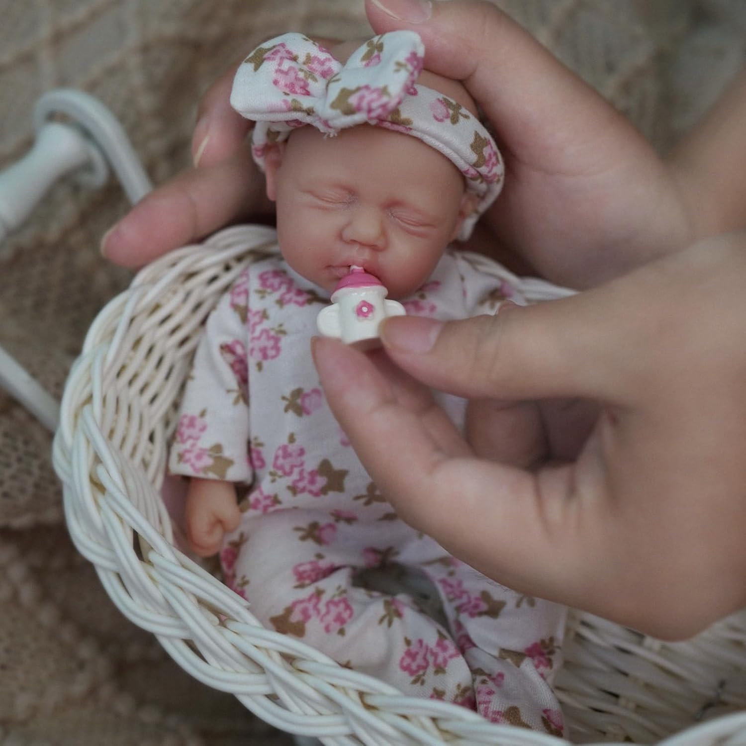 Newtotlove 7" Girl Micro Preemie Full Body Silicone Baby Doll ，Realistic Newborn Baby Doll Real Life Miniature Baby Doll with Feeding Accessories
