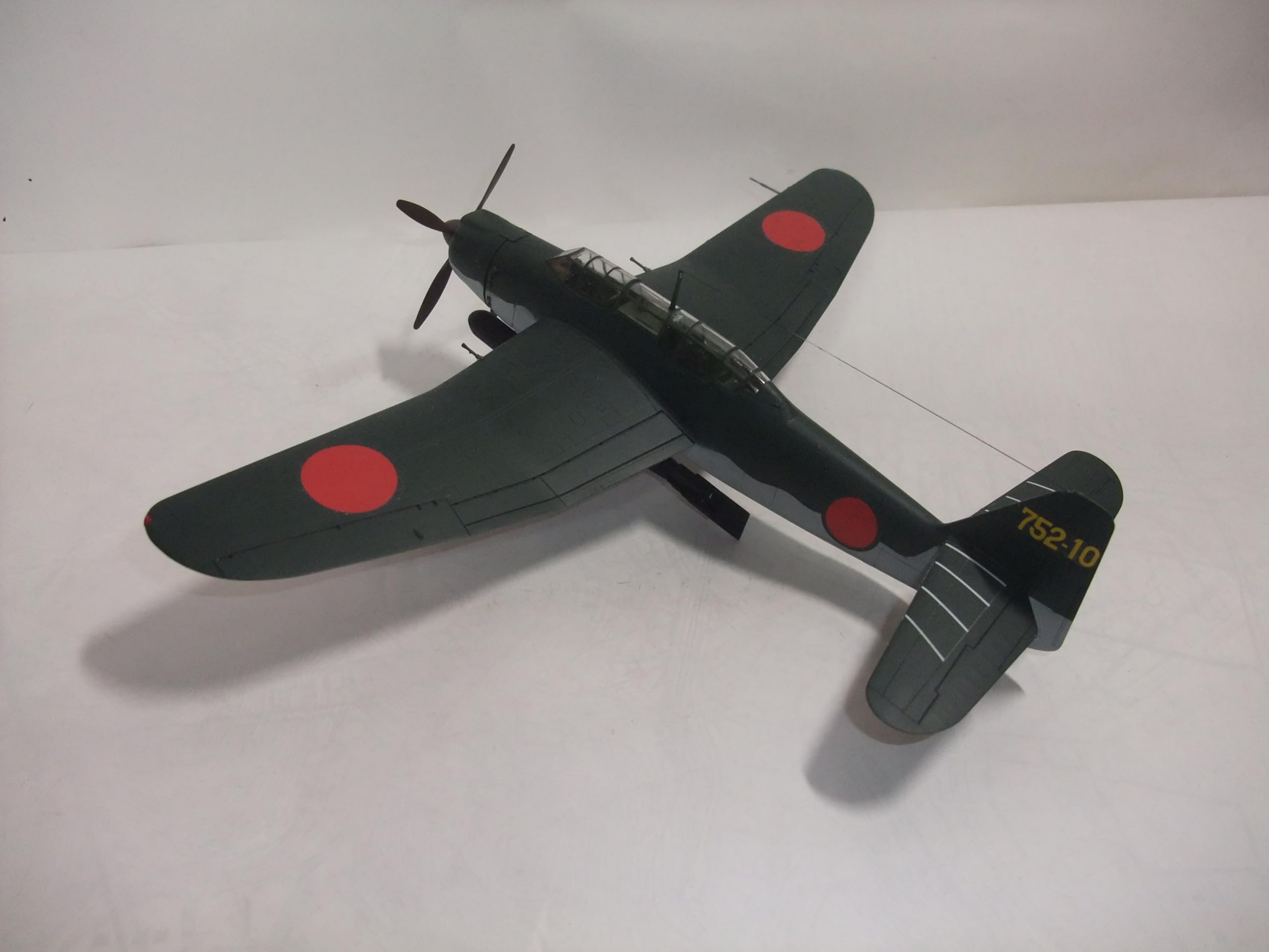 プラモデル完成機　1/48　艦上攻撃機「流星改」 Yahoo!オークション - 1/48 ハセガワ 艦上攻撃機 流星改 完成品