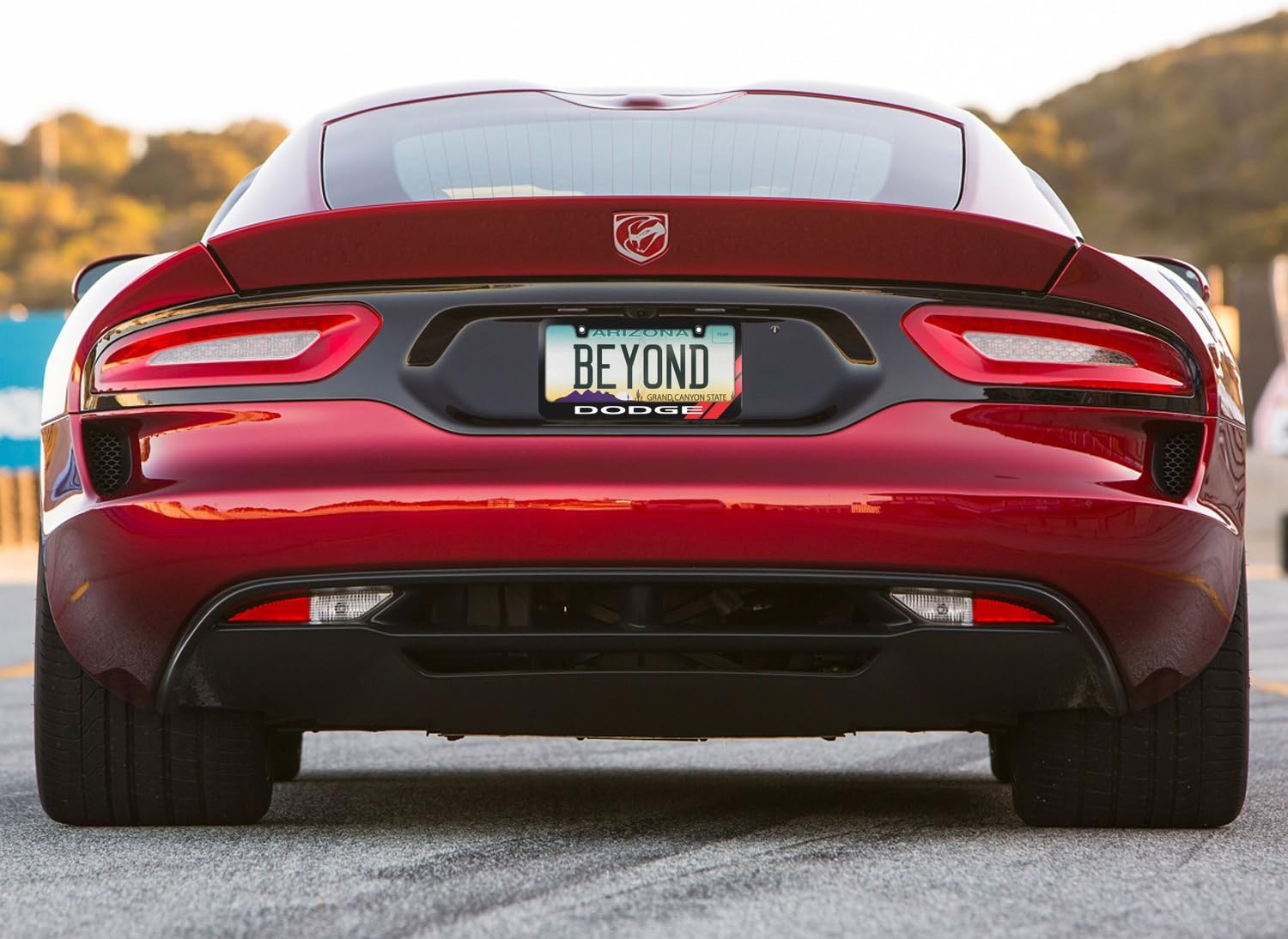 iPick Image Made for Dodge Red Stripe Black Metal License Plate Frame