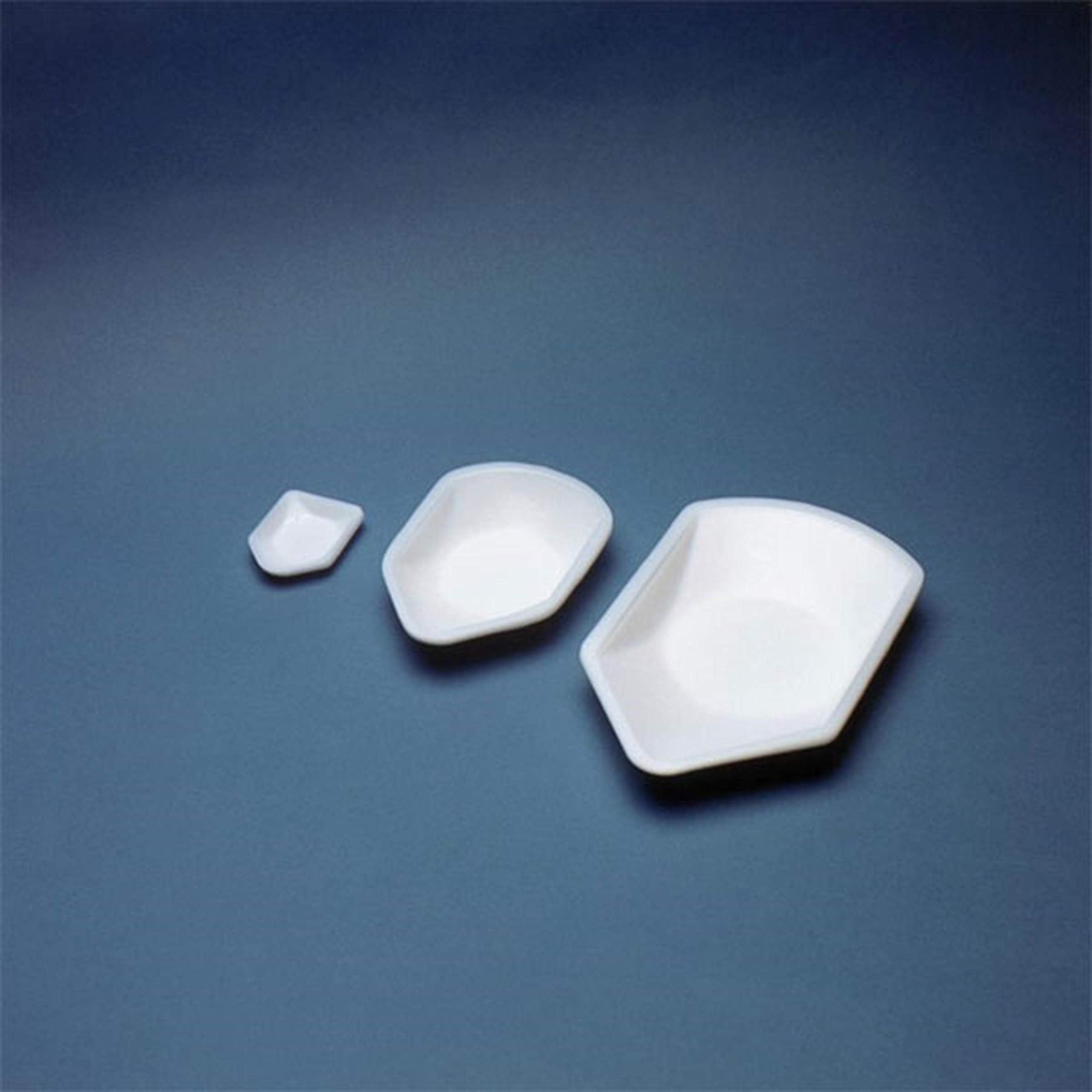 EAGLE THERMOPLASTICS PB-316 Pour-Boat Polystyrene Weighing Dish with Pour-Spout, Small Size, 2-1/4" Length x 1-3/4" Width x 5/16" Diameter, 20 mL Capacity