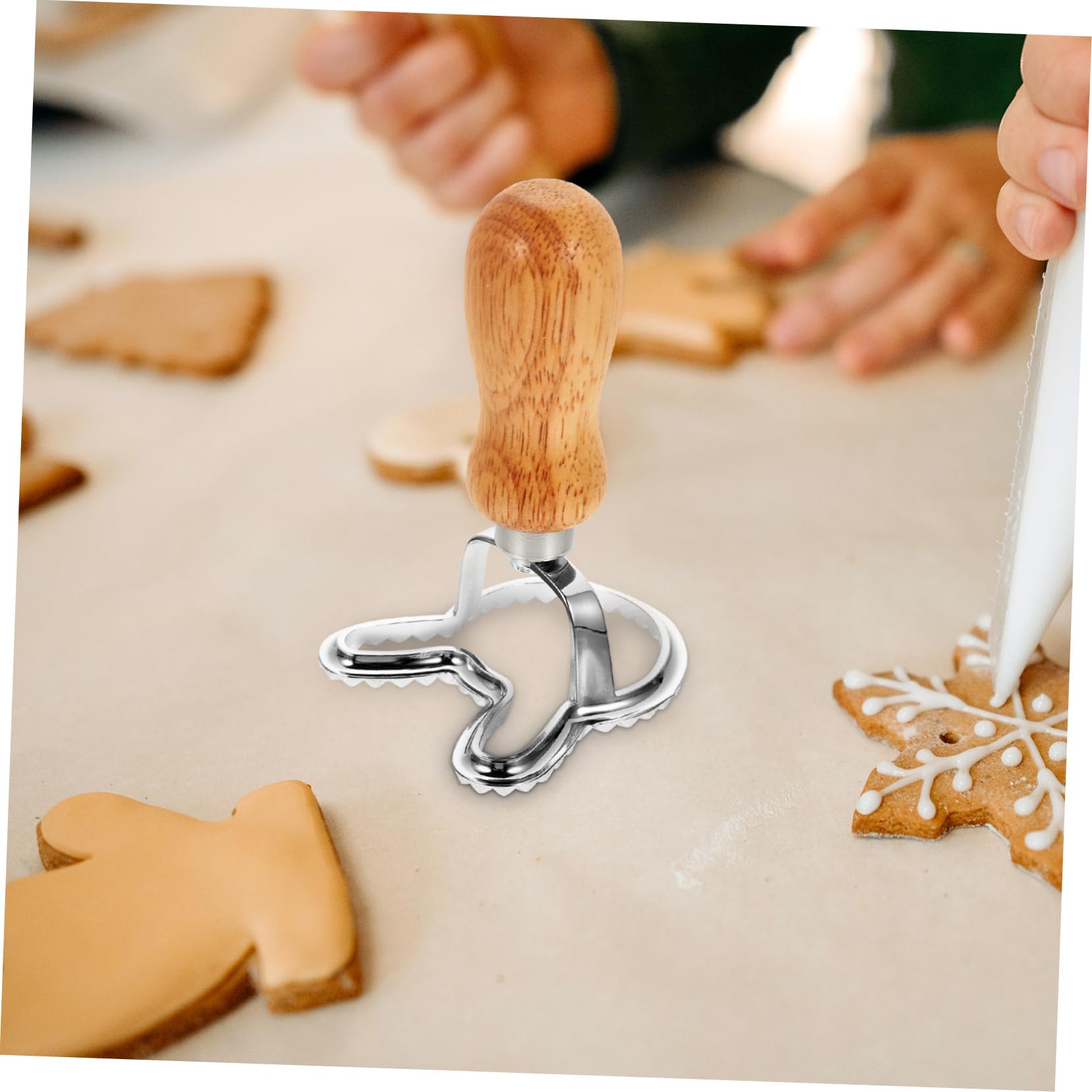ABOOFAN 4 Sätze Keksform Runde Ausstecher Gebäckpresse Fondant Knödelhauthersteller Plätzchen-weihnachtsschneider Knödelmacher Kuchen Blech Knödel Zubehör Zinn Grad Scone Holz 4 Stück * 4
