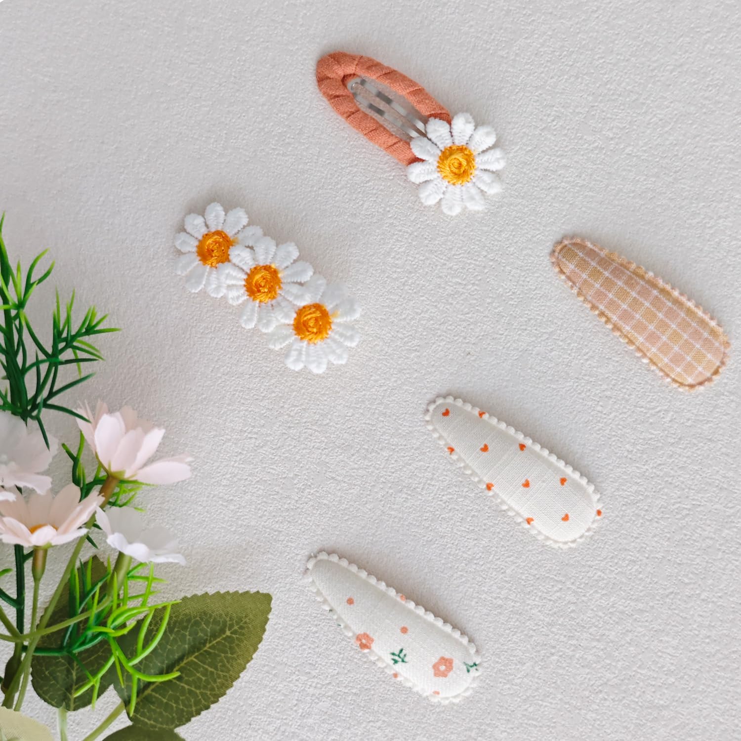 Baby Hair Clips & Toddler Hair Clips 5-Piece Set - 4 Snap Barrettes & 1 Fabric Duckbill Clip, Fresh Meadow Floral Design in Beige & Yellow - Enhance Your Child's Natural Beauty