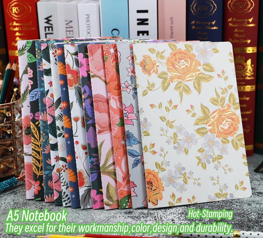Packung mit Tagebüchern zum Schreiben, A5, Reisen, Notizbuch, Großpackung – 12 Stück mit 60 linierten Seiten, 30 Blatt und geprägtem Einband mit floralem Glücksmuster (14 x 21 cm)