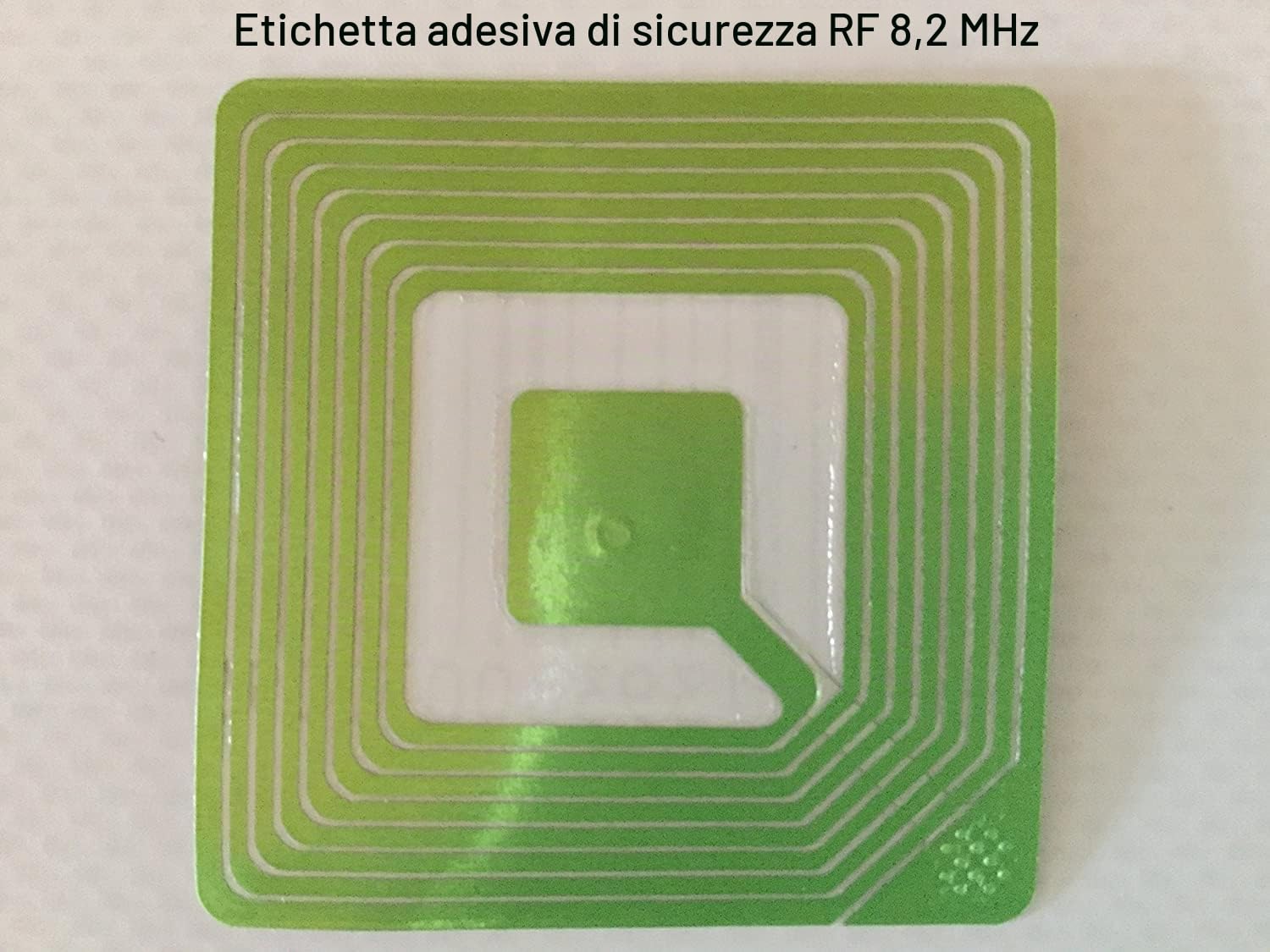 2000 etichette di sicurezza RF adesive 8.2MHz 4x4cm con codice a barre fasullo antitaccheggio
