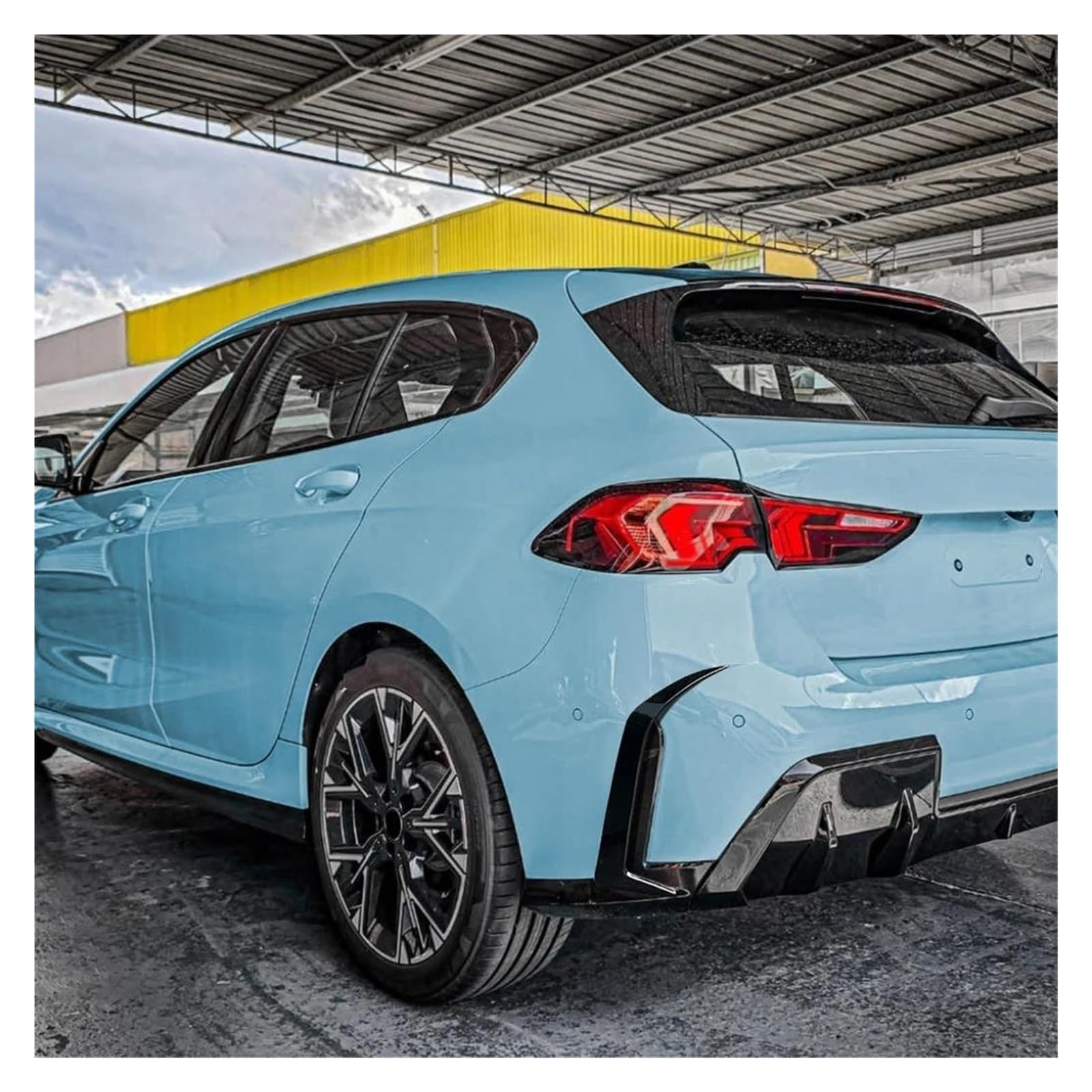 Aile Aileron Garniture de Pare-Chocs arrière de Voiture, Style MP, ailerons latéraux, Kits carrosserie pour BMW Série 1 2024+ Tuning Becquets Voiture