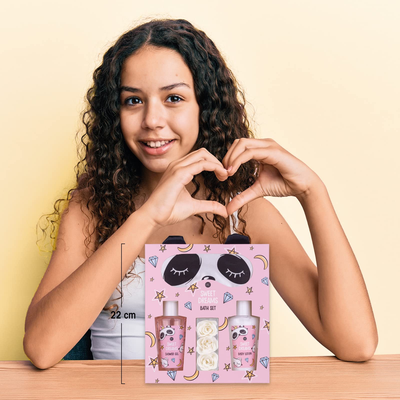 Set de regalo para mujer Sweet Dreams de Accentra - Antifaz de panda, gel de ducha, loción corporal y confeti de baño de rosas