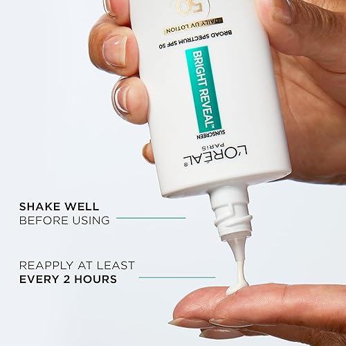 Miniatura 7 de L'Oreal Paris Bright Reveal Loción UV diaria SPF 50 de amplio espectro, 1.7 onzas líquidas + muestra de crema hidratante