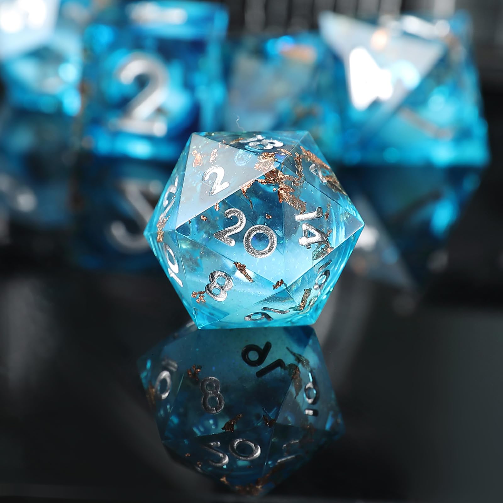 Elifel Liquid Core DND Dice Set 7pcs, Gold Foil Themed RPG Dice, Resin Material, Perfect for Dungeons and Dragons D20 D12 D10 D8 D6 D4 - Image 4