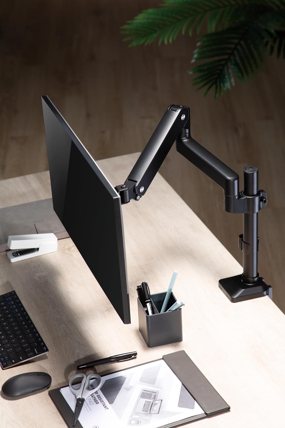 Greenhouse GH-AMDV1-BK Monitor Arm, Compatible with 17-32 Inches, Load Capacity 4.4-22.0 lbs (2-10 kg), 1 Screen, Mechanical,