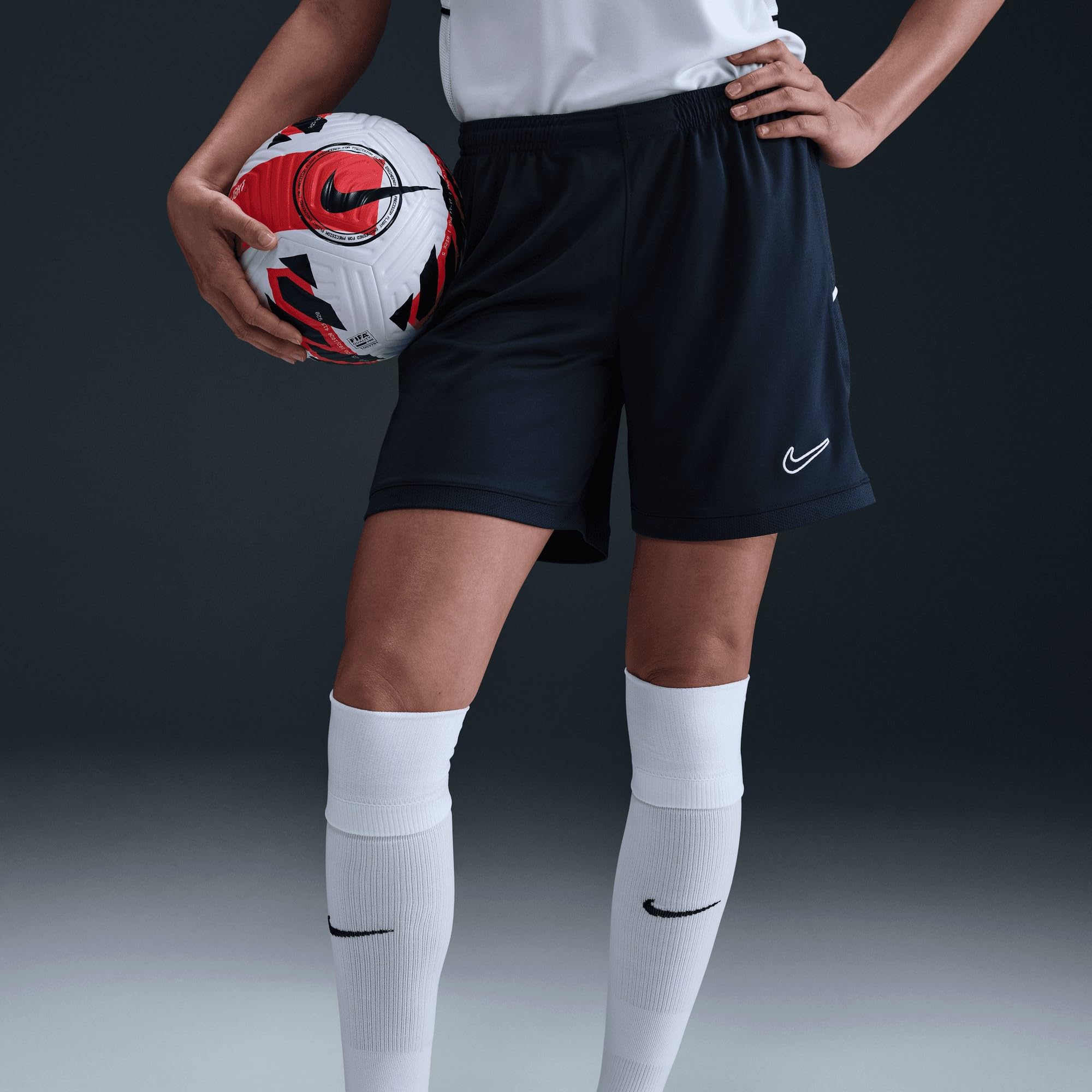 Nike Dri-FIT Academy 25 gestrickte Fußballshorts für Damen, FZ9780