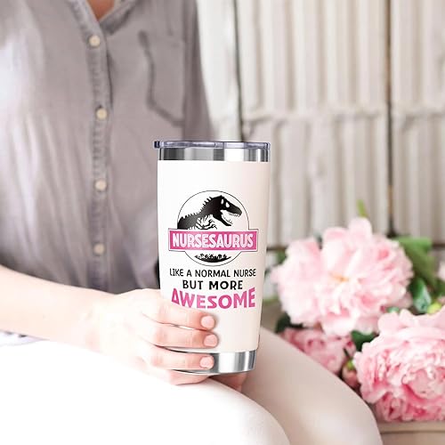 Vista 28 de Regalos para la abuela, regalo del día de la madre de nieta, nieto, nieto, nieto, vaso de 20 onzas, regalo de cumpleaños para abuela, taza aislada