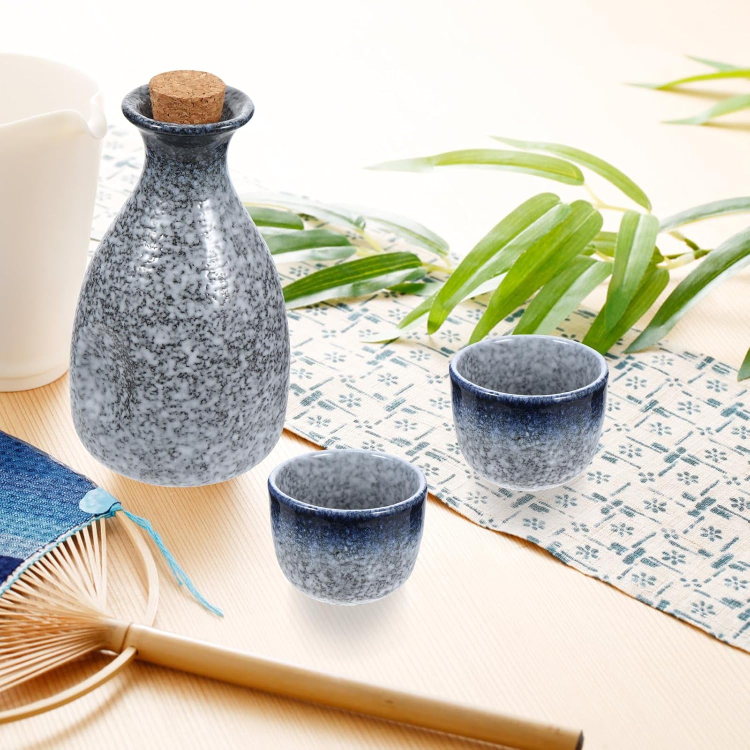 BESPORTBLE Japanese Style Ceramic Sake Set 1 Kettle 4 Cups Porcelain Sake Pot with Simple Wine Cups for Dining and Entertaining