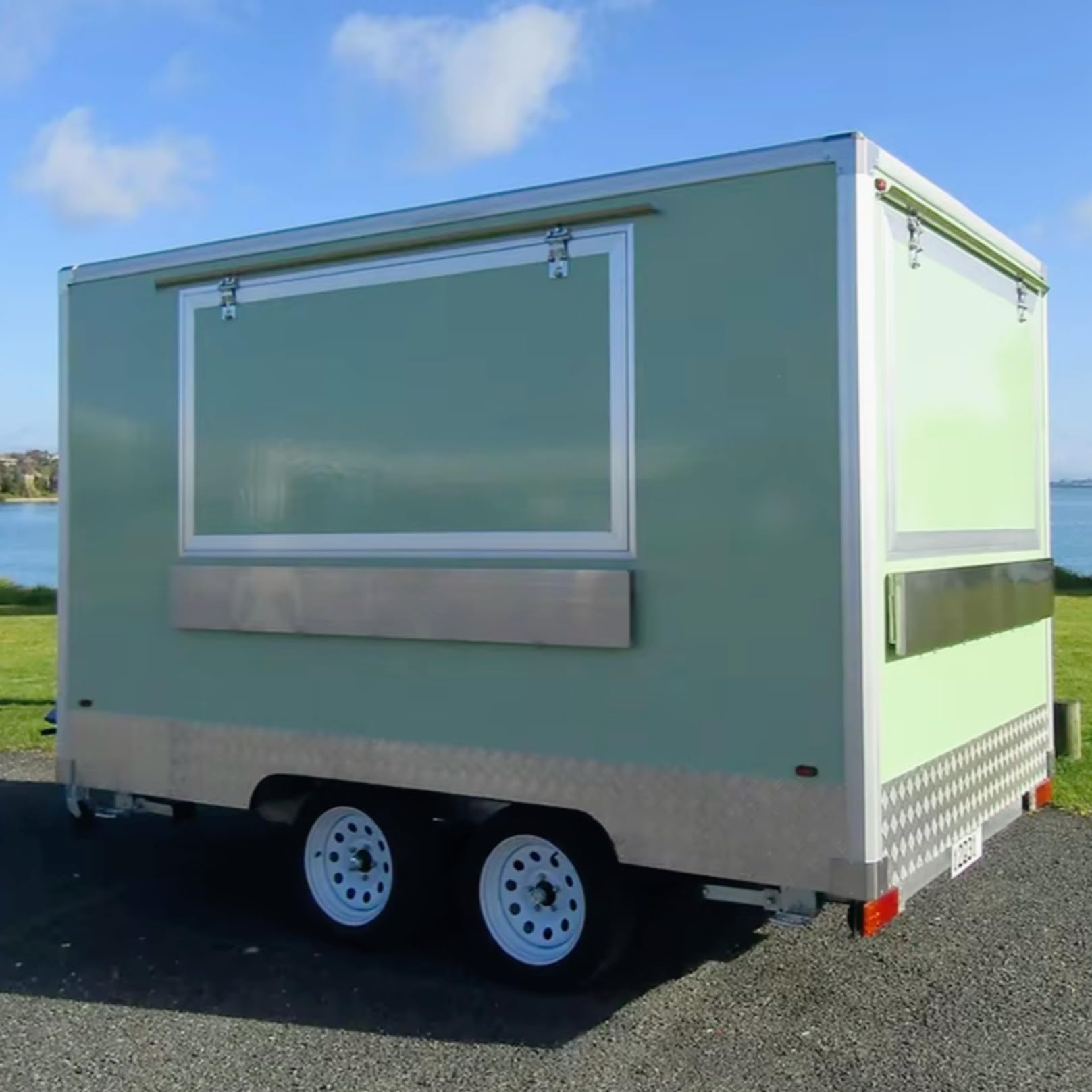 Furgone rimorchiabile mobile del carrello della concessioni del dessert del