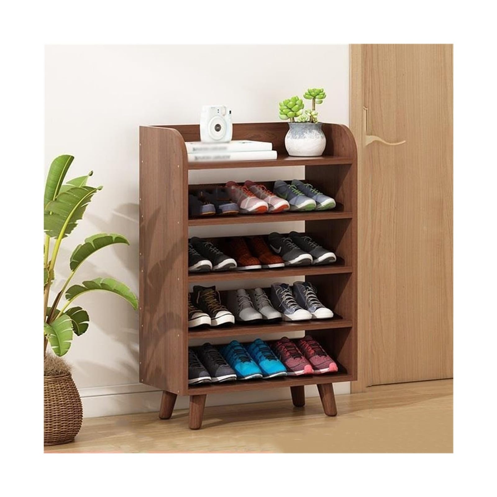 Étagère à chaussures gain de place pour résoudre le désordre dans une entrée étroite
