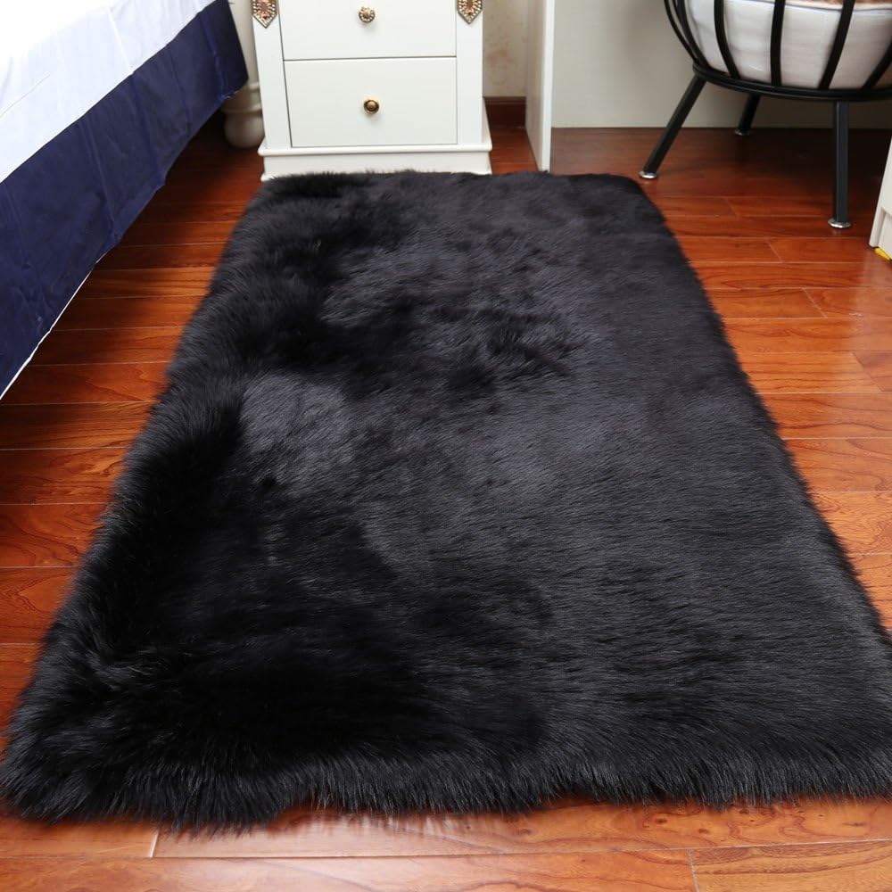 Faux Fur Sheepskin Area Rug, Baby Bedroom Rugs Fluffy Rug Home Decorative Shaggy Rectangle Carpet, 4x6 Feet, Black