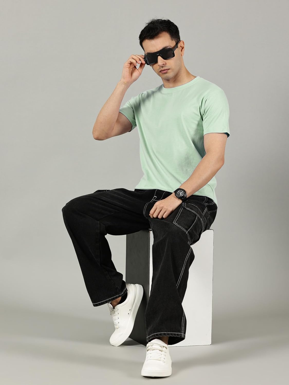 تيشيرت بكم نصف وقبة دائرية سادة للرجال من ار اس او اوتفيتس 2026 - view 4