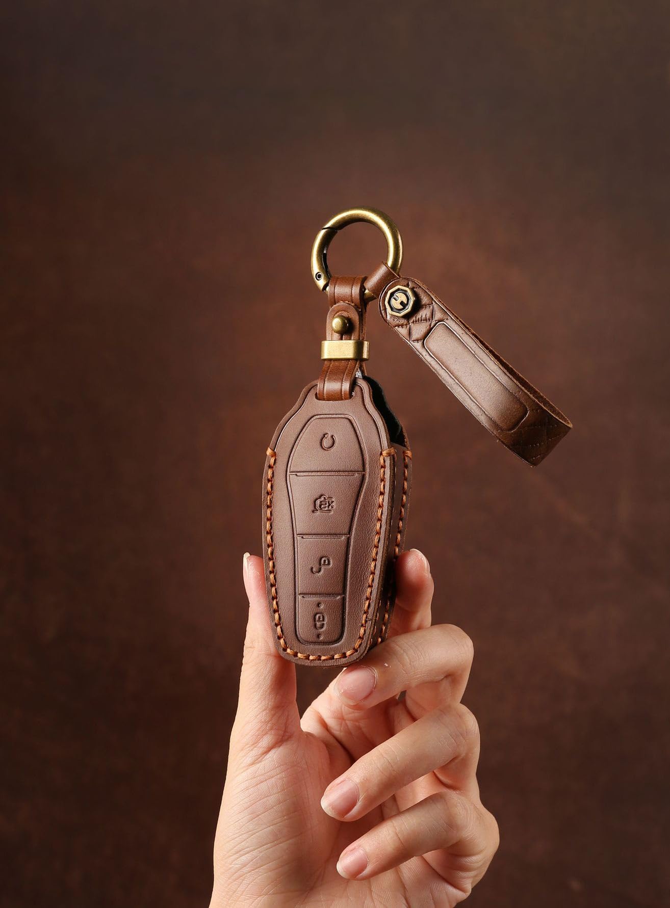KUNIO Etui na kluczyki samochodowe pasuje do BYD Seal U DM-i Seal Song Plus EV Tang Atto 2 Atto 3 Dolphin Han Denza D9, etui na klucze, 4 przyciski, breloczek do kluczy, skóra PU, brązowe