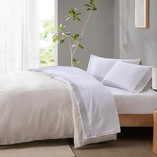 Madison Park Juego de sábanas de microfibra cepillada suave, elegante diseño de dobladillo bordado, bolsillo elástico de 14 pulgadas que se adapta a