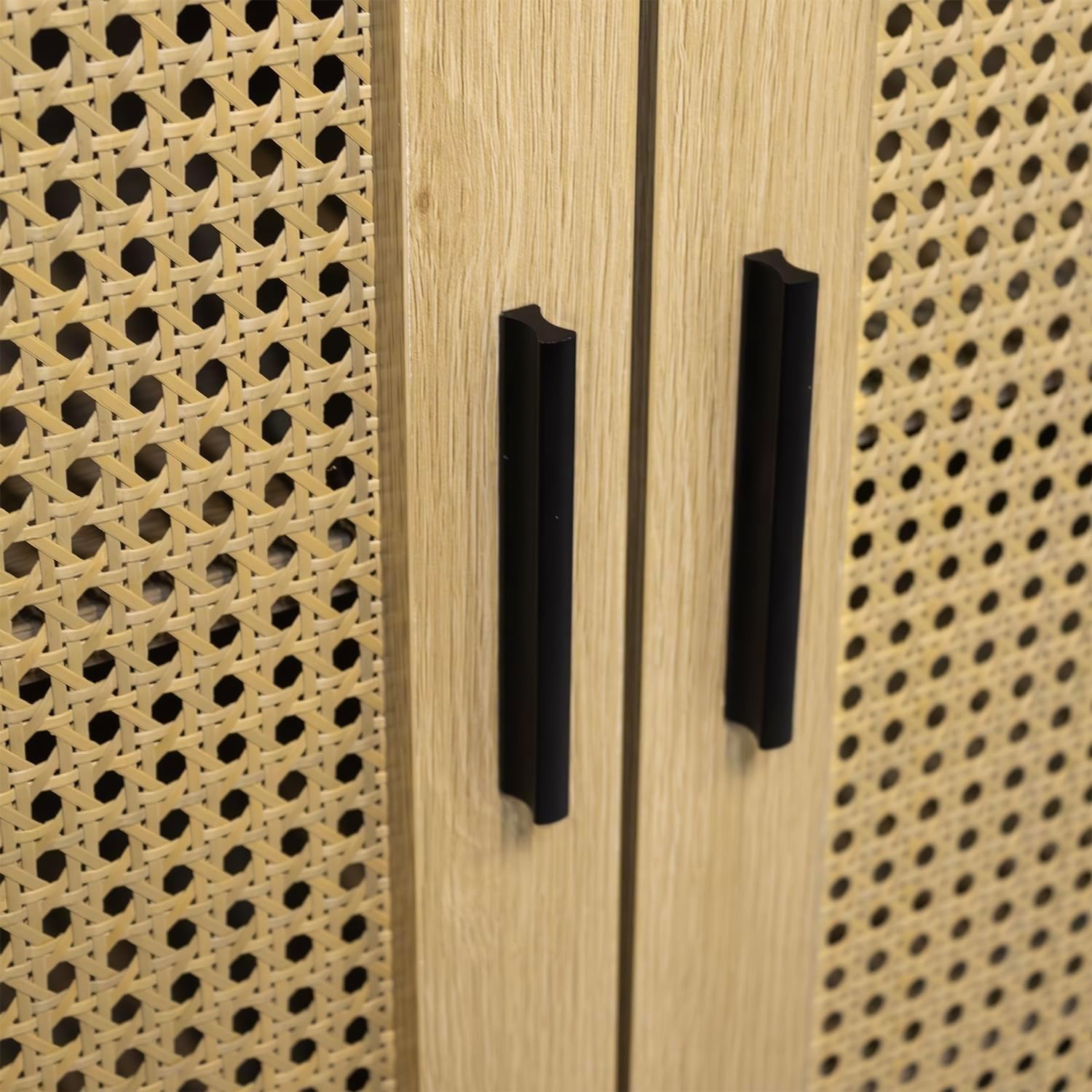 Box and beyond Cassettiera in eucalipto – Porte in canna, naturale, 80 x 34 x 96 cm, FSC 100%
