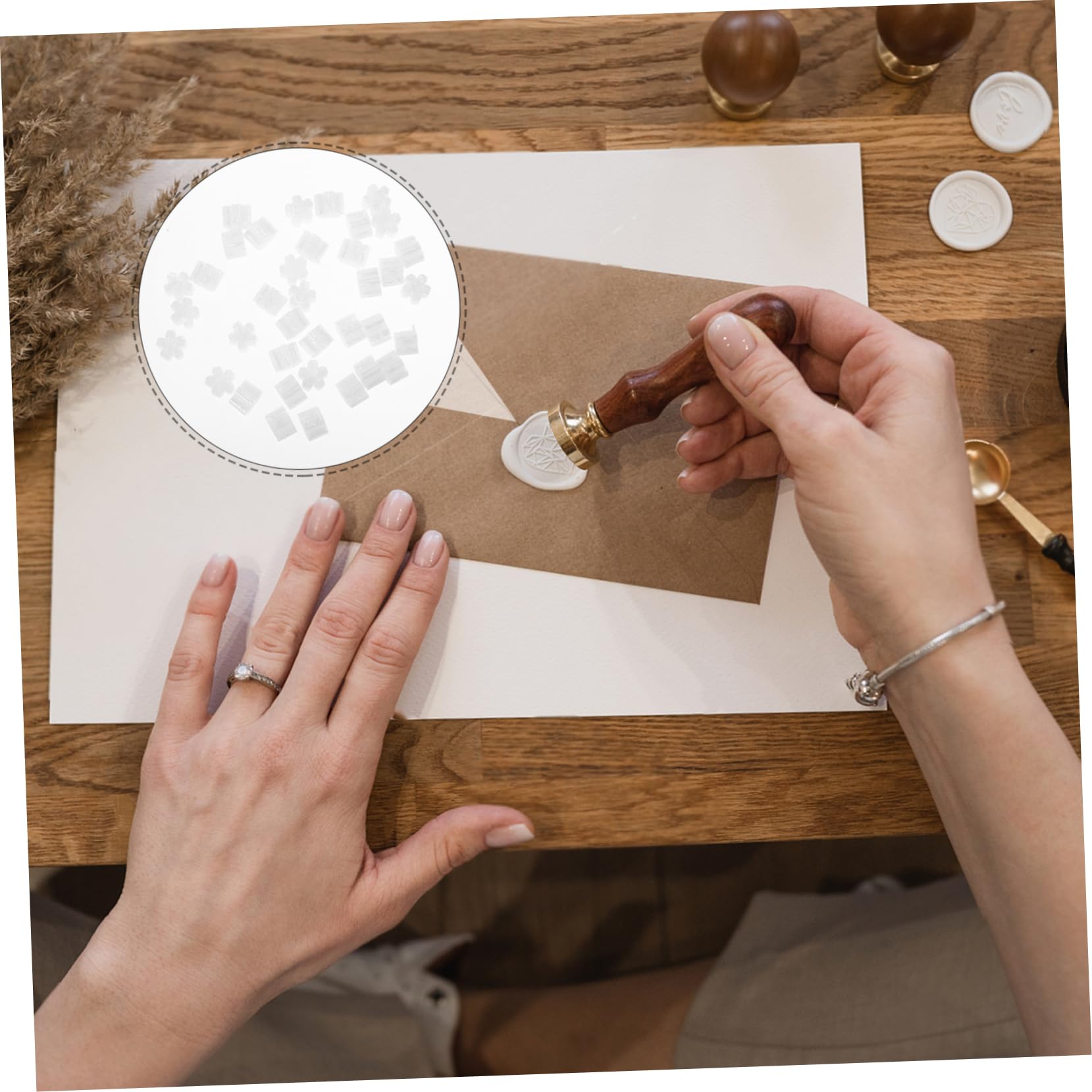 NUOBESTY 5 Boxen Retro Sealing Wax Beads Achteckige Wachssiegelperlen für Diy Farben Schnelltrocknend und Einfach zu Verwenden für Einladungen und