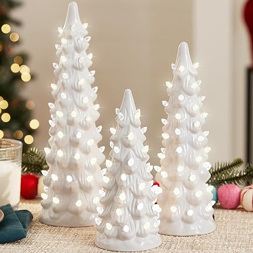 Best Choice Products Juego de 3 árboles de Navidad de cerámica, decoración navideña de mesa pintada a mano con bombillas decorativas blancas
