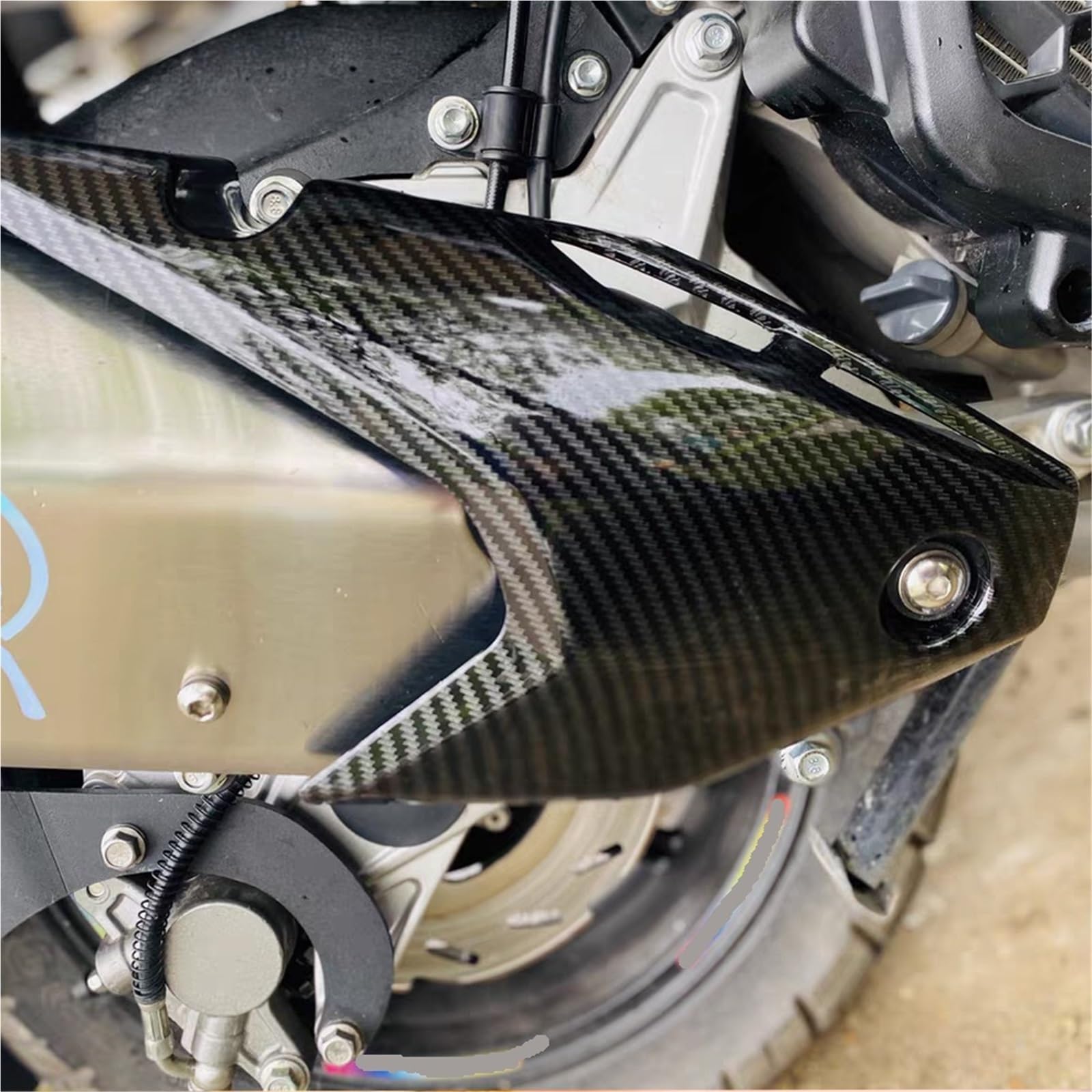 Deflectores de Calor para Escape Protector térmico de silenciador y Cubierta de ventilación del Tubo de Escape para Honda ADV 150 2019, 2020, 2021, 2022 y 2023. Motocicleta Tubo Protector(A B)