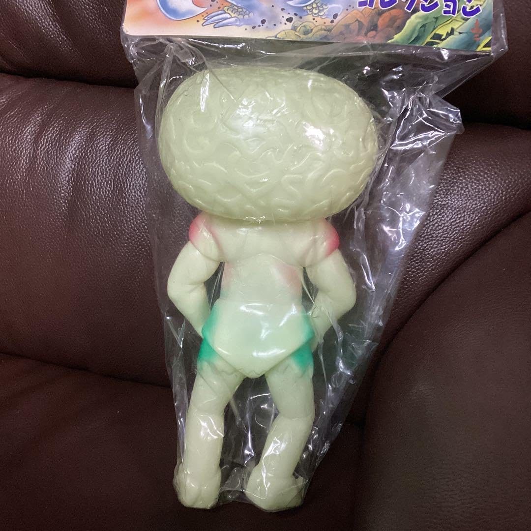 Amazon.co.jp: ベアモデル WHF限定蓄光ノーマン スペクトルマン : Toys 