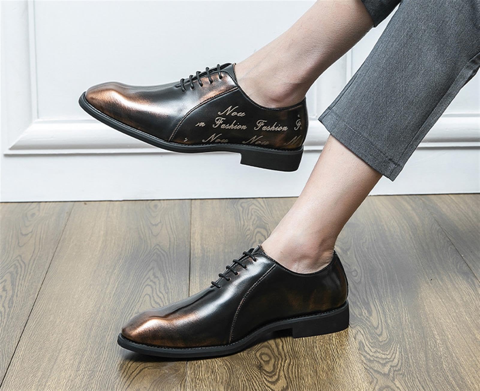 Scarpe Oxford Classiche da Uomo Stringate in Ecopelle Lucida Formali con Dettagli Laterali per Ufficio Business Matrimonio e Feste Eleganti