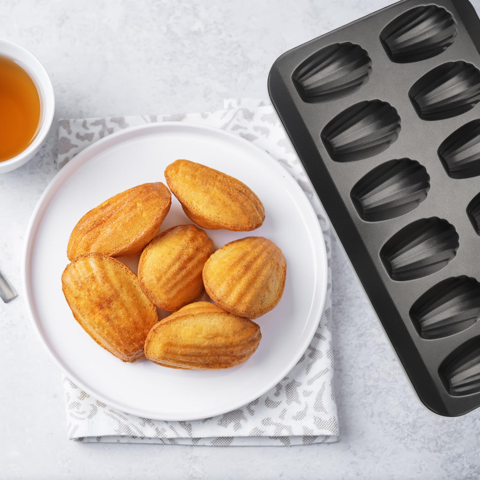 2 Pezzi Stampo Madeleine Teglia da forno per 12 madeleine Teglia Antiaderente in Acciaio al Carbonio Teglie per Torte per Cioccolato Pasticcini Muffin Cupcakes Brownies 40x 22.8 cm