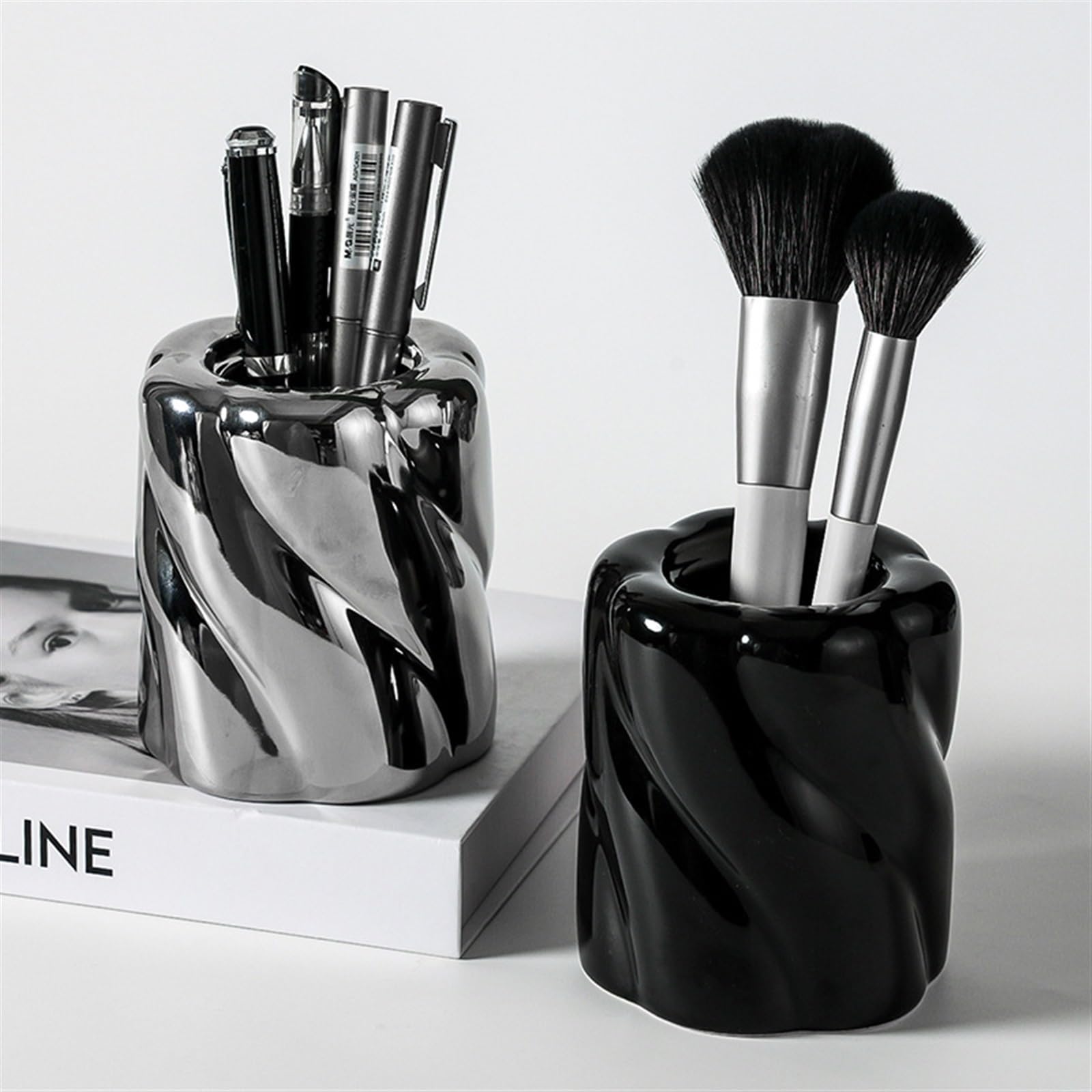 Portapenne Portapenne da Scrivania in Ceramica Personalizzato, Portapenne for Il Trucco, Portaoggetti for Il Tavolo da Toeletta Accessori Scrivania(Silver)